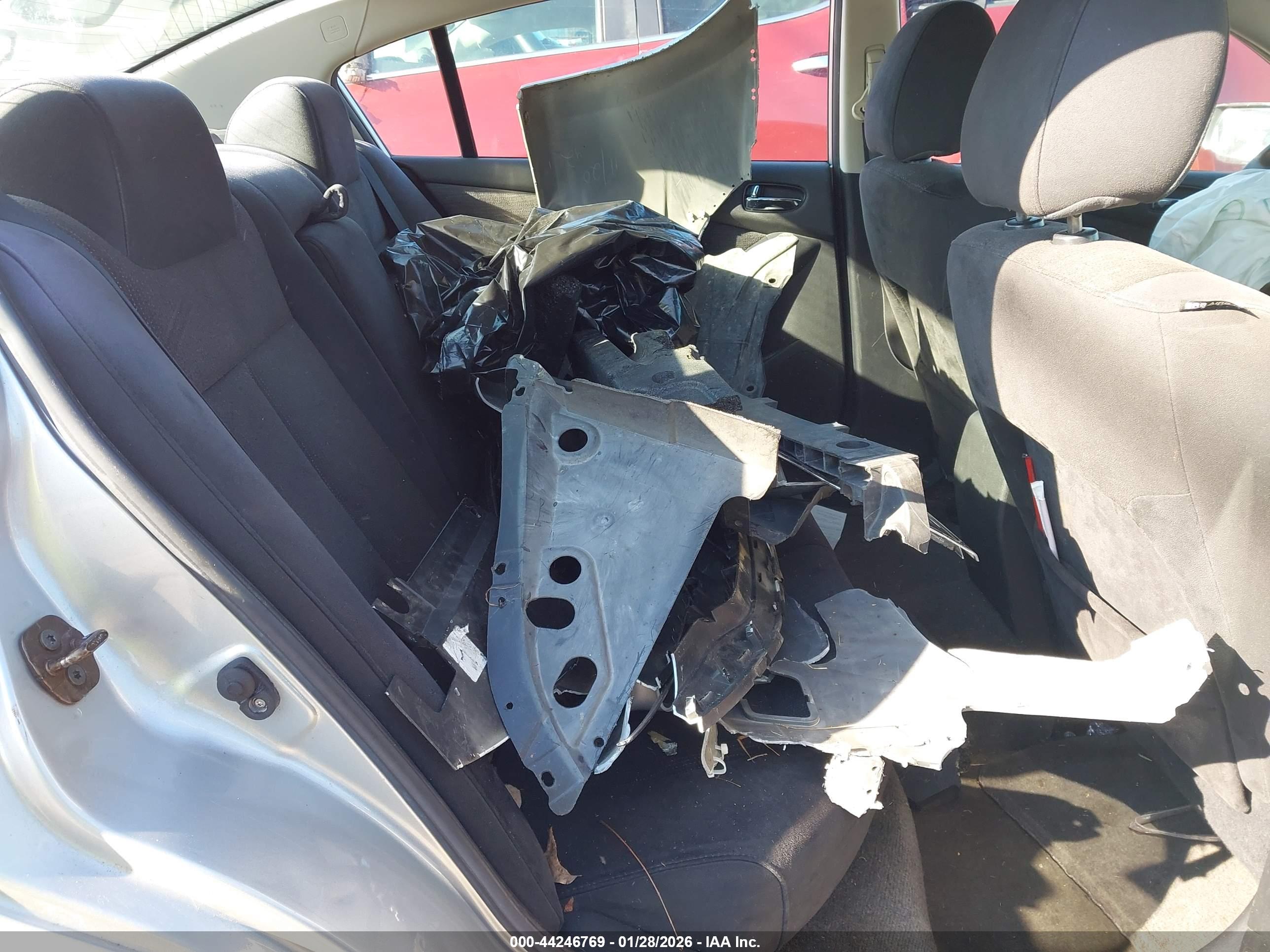 NISSAN ALTIMA image 8