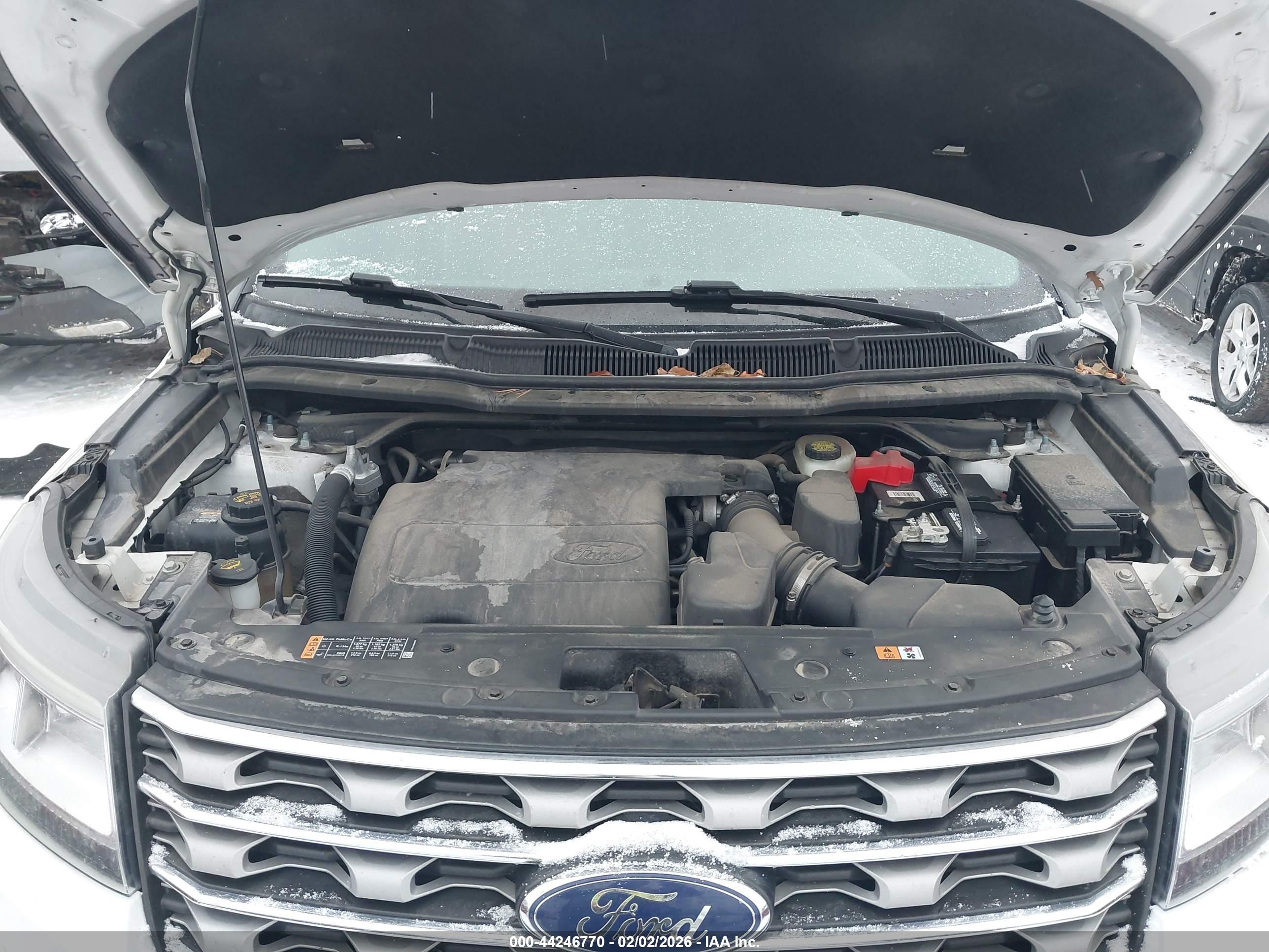 FORD EXPLORER image 10