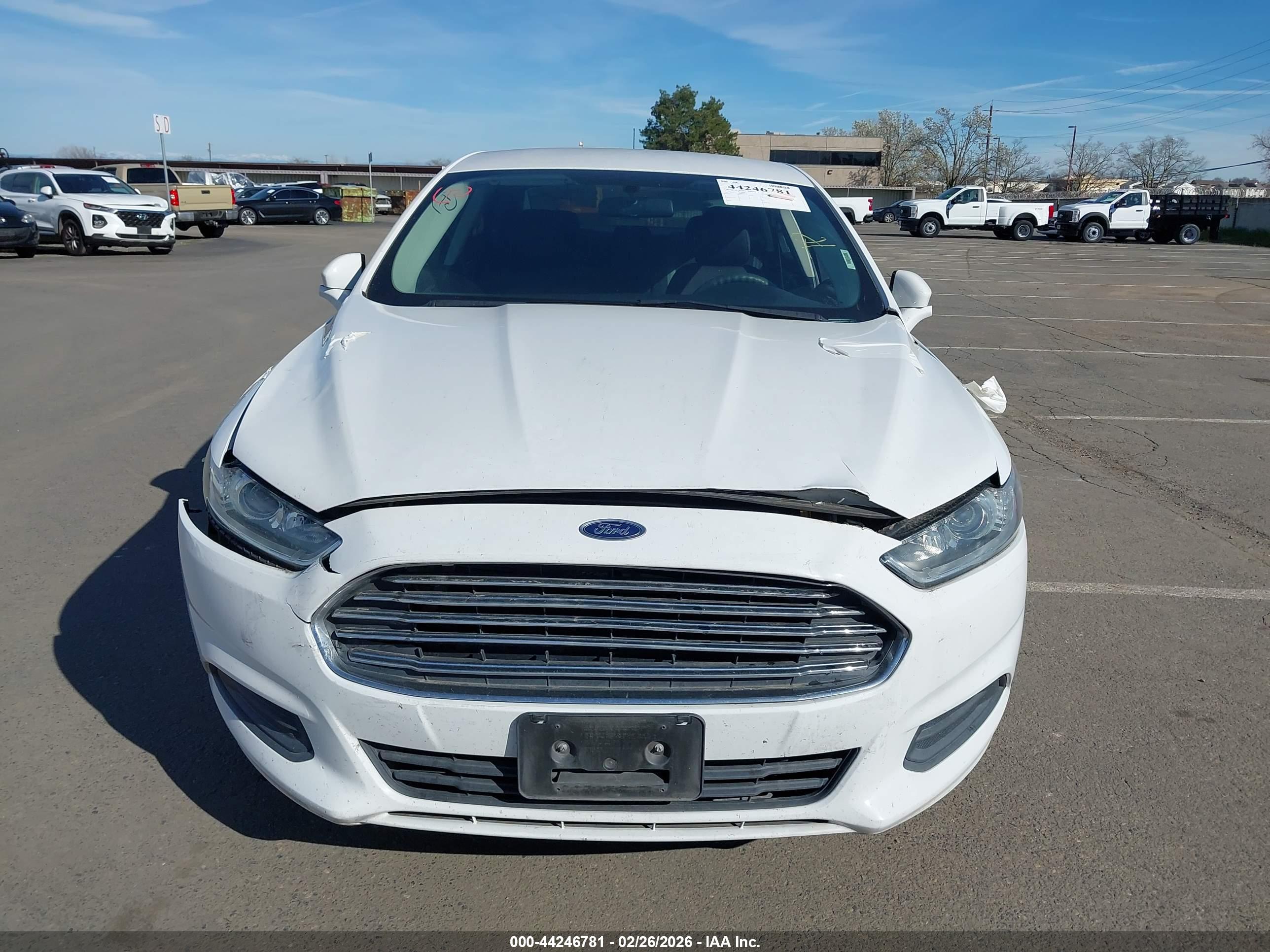 FORD FUSION image 6