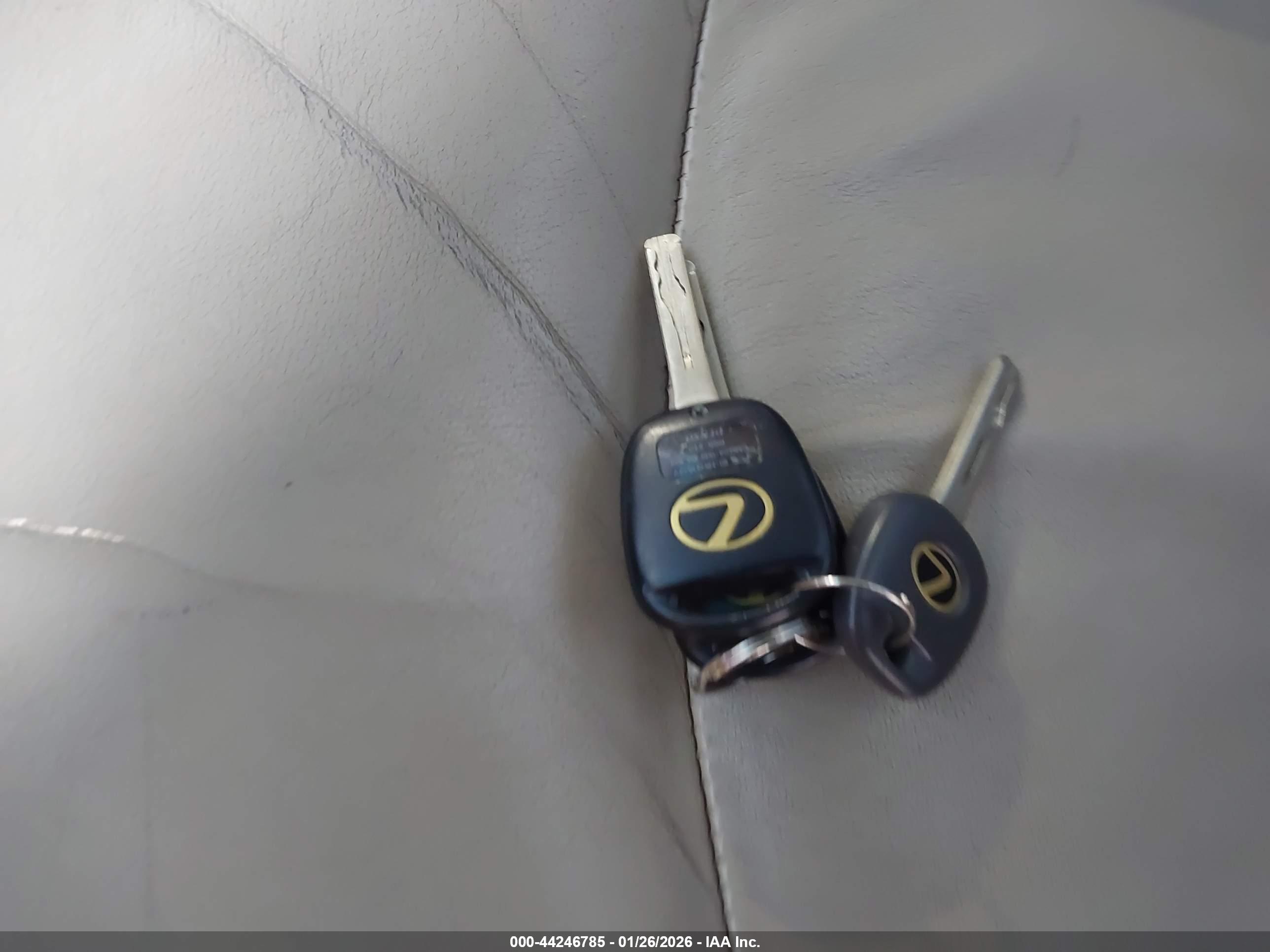 LEXUS RX image 11
