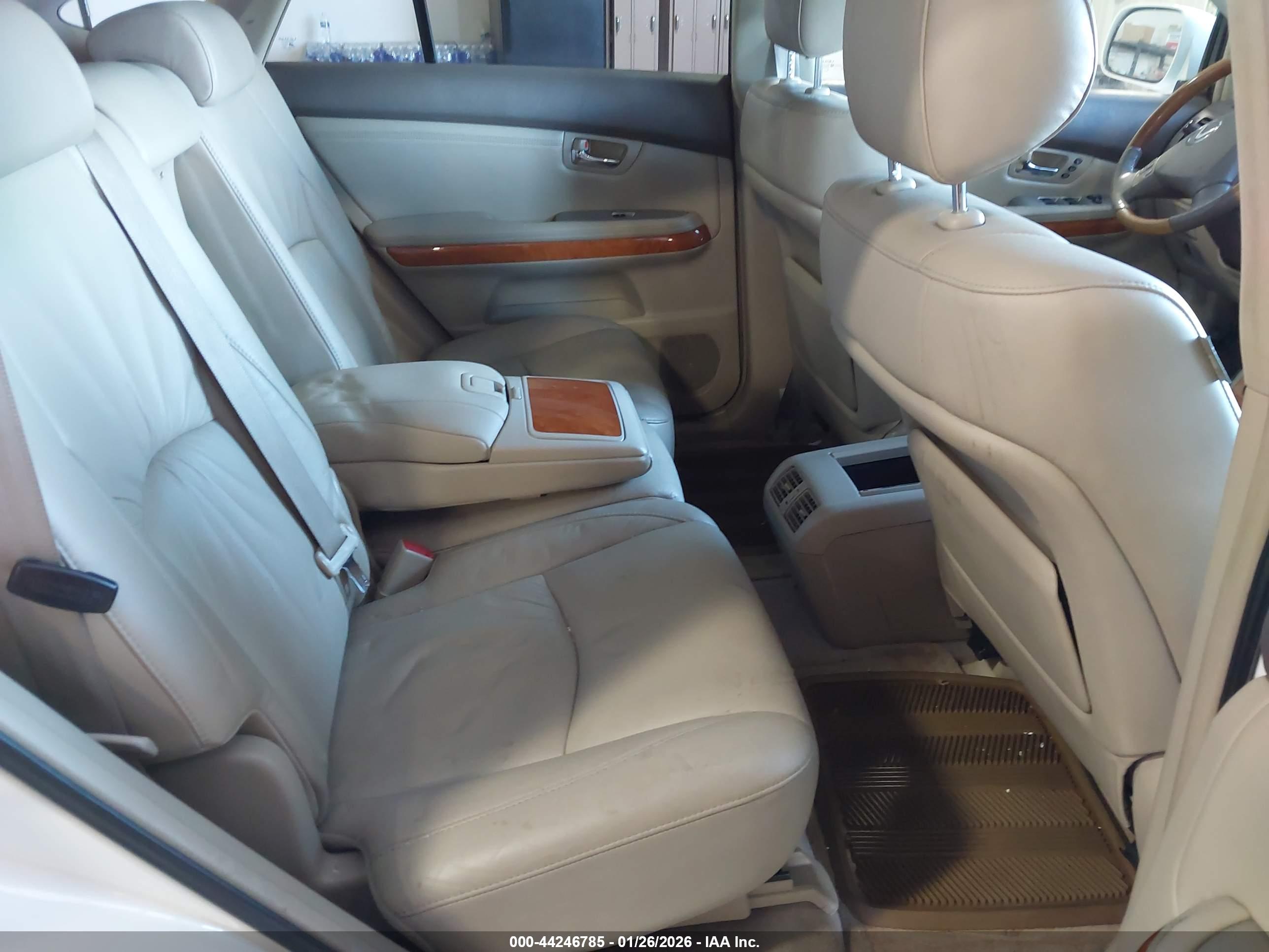 LEXUS RX image 8