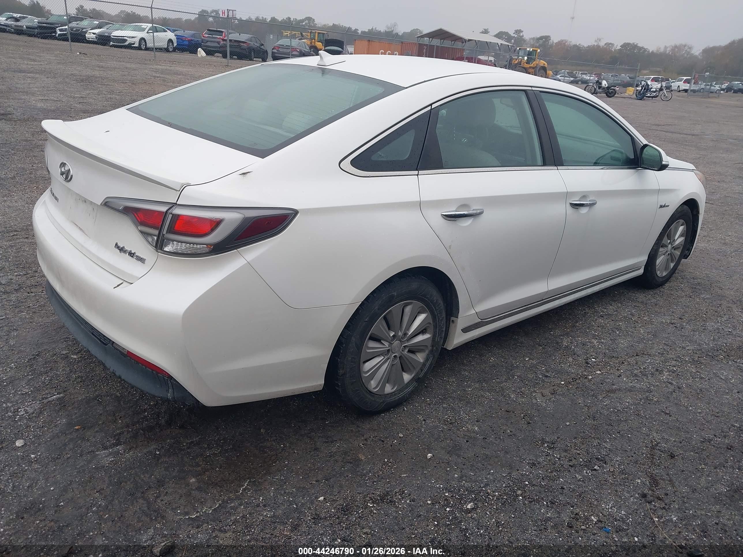 HYUNDAI SONATA image 4