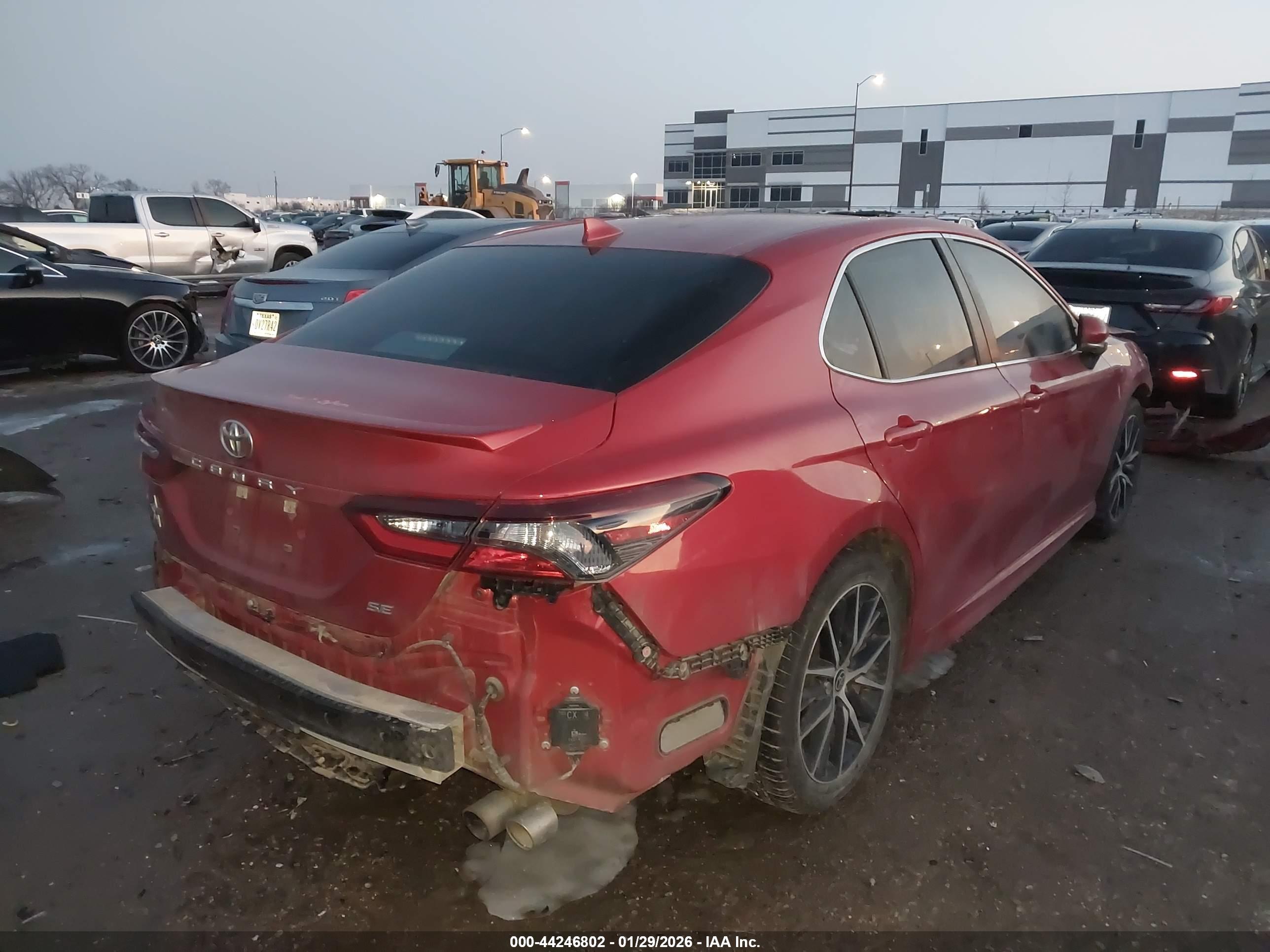 TOYOTA CAMRY image 4
