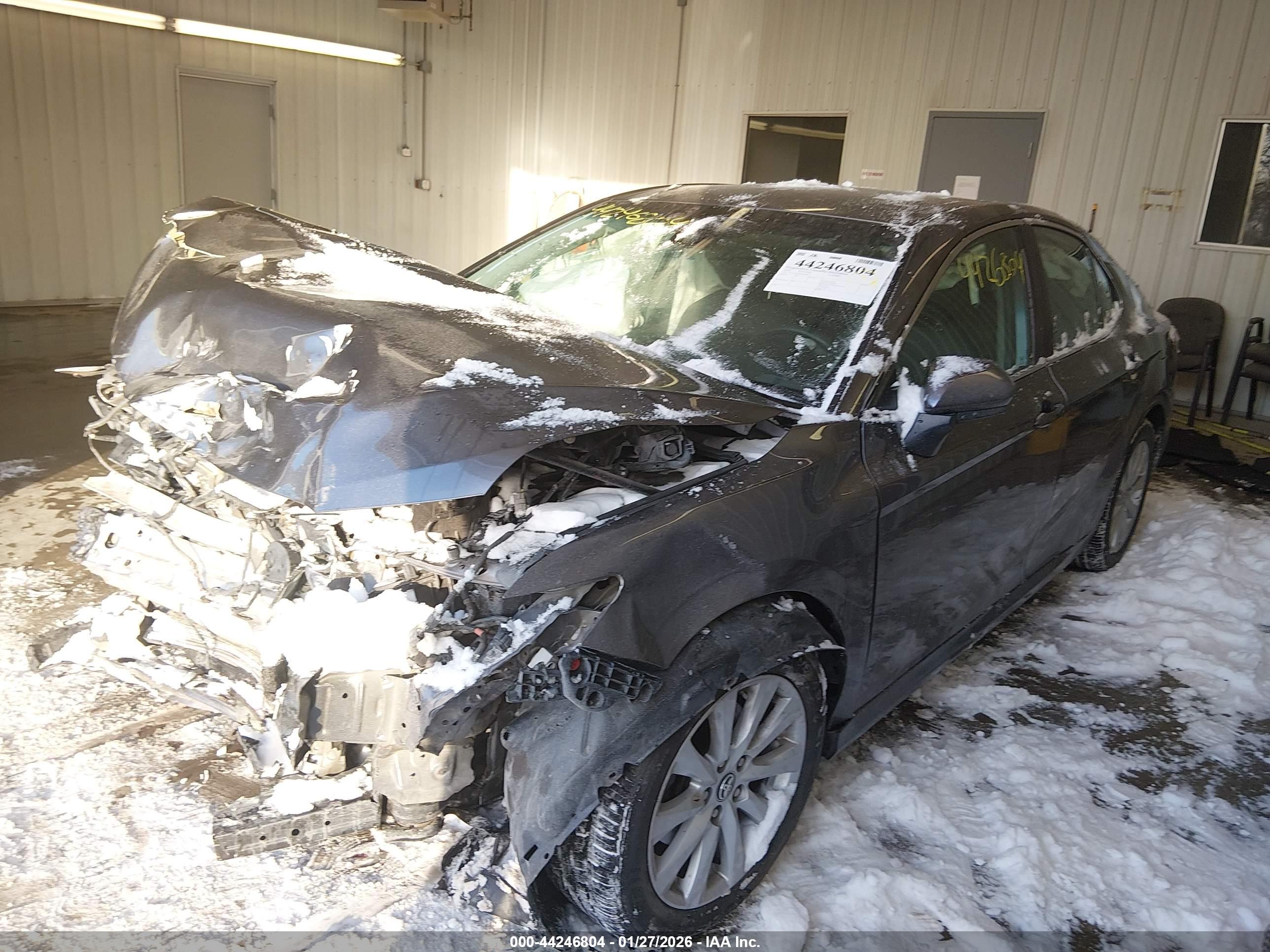 TOYOTA CAMRY image 2