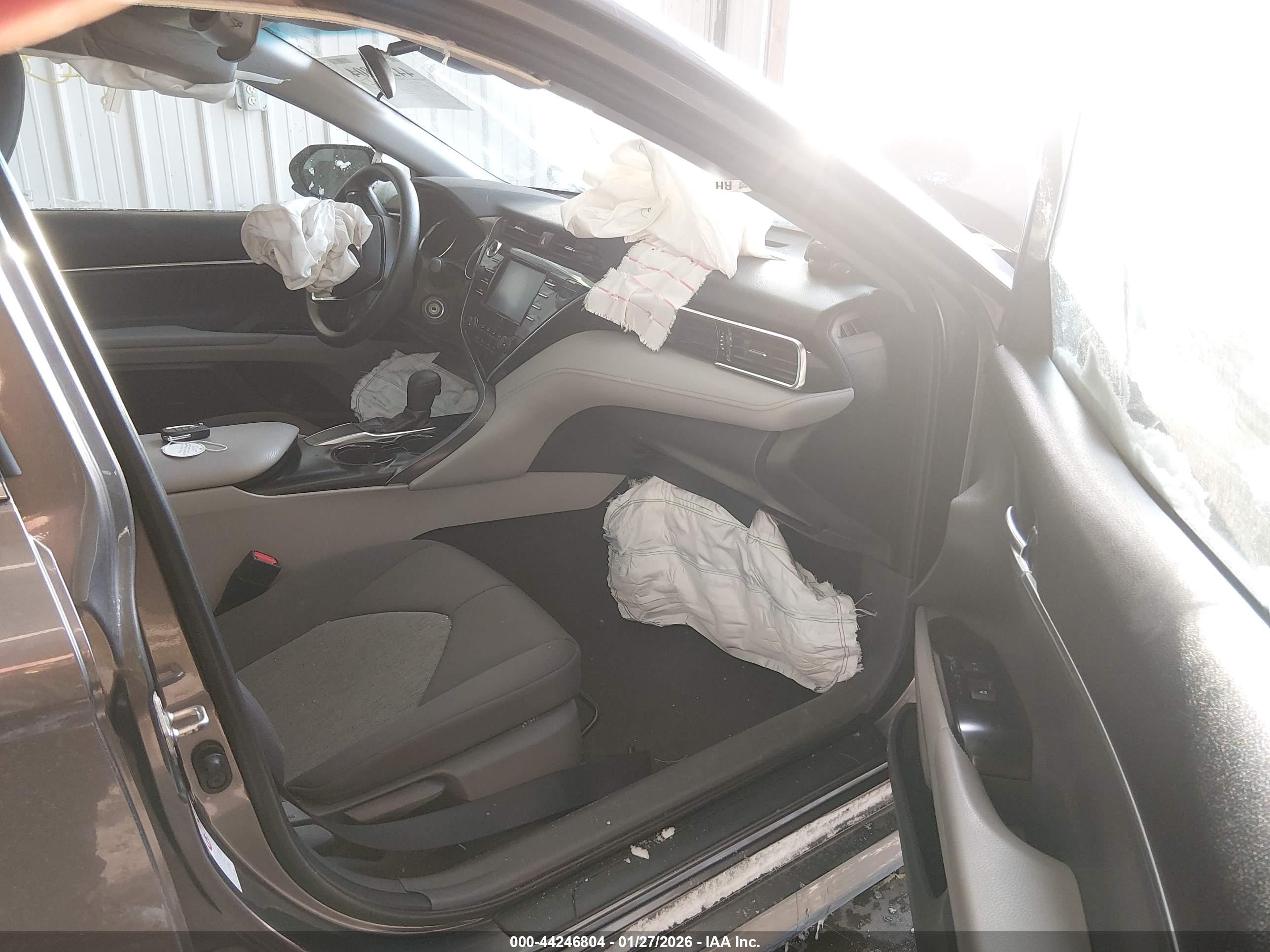 TOYOTA CAMRY image 5