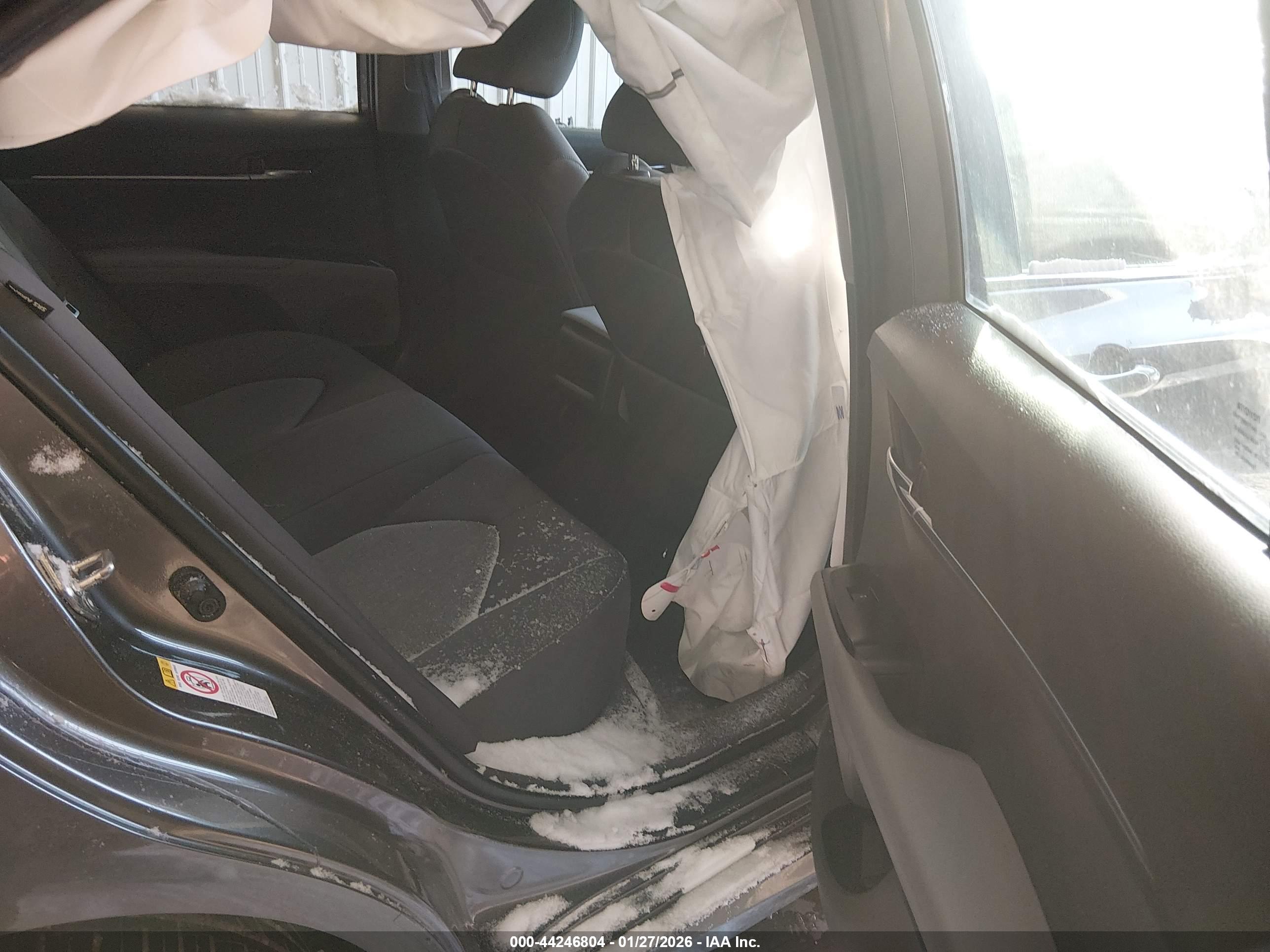 TOYOTA CAMRY image 8