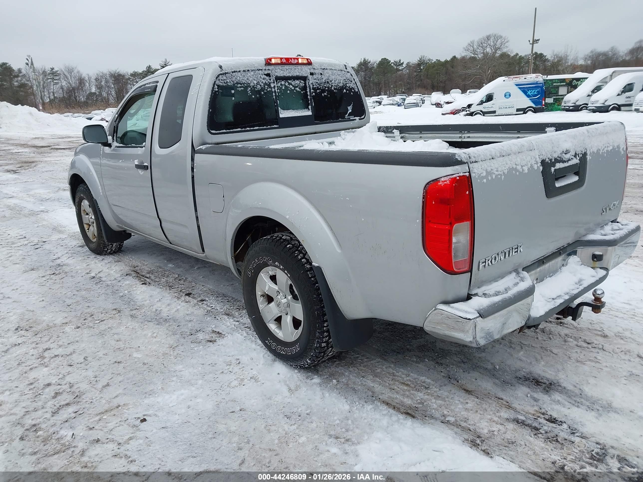 NISSAN FRONTIER image 3