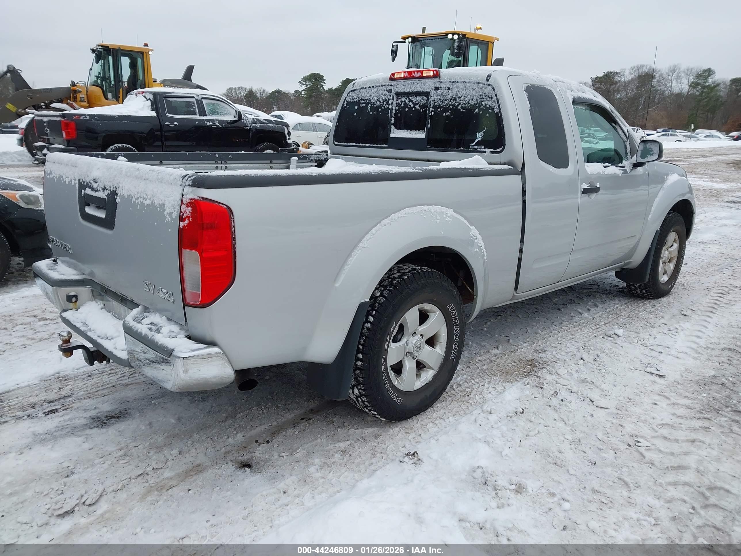 NISSAN FRONTIER image 4