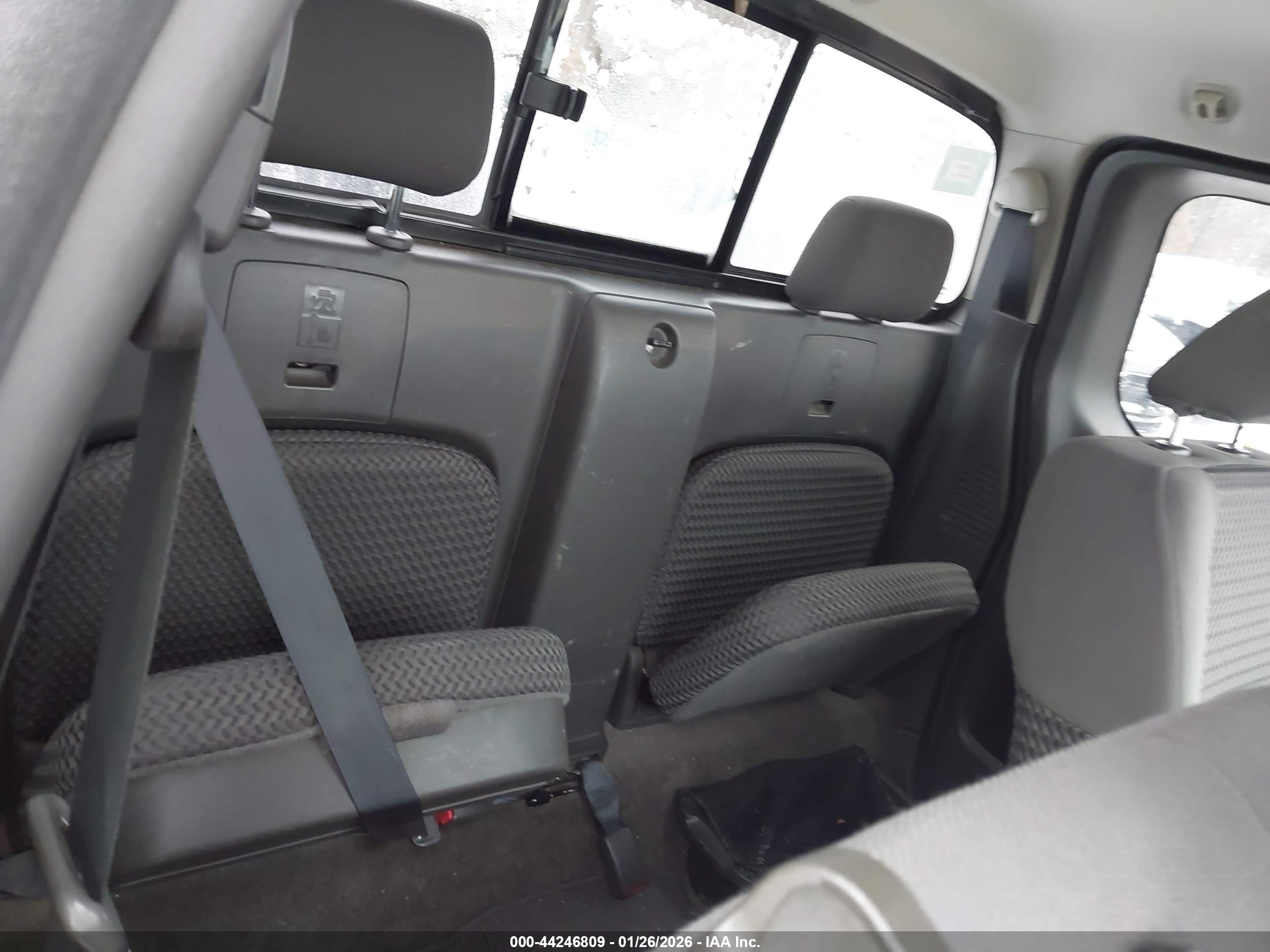 NISSAN FRONTIER image 8