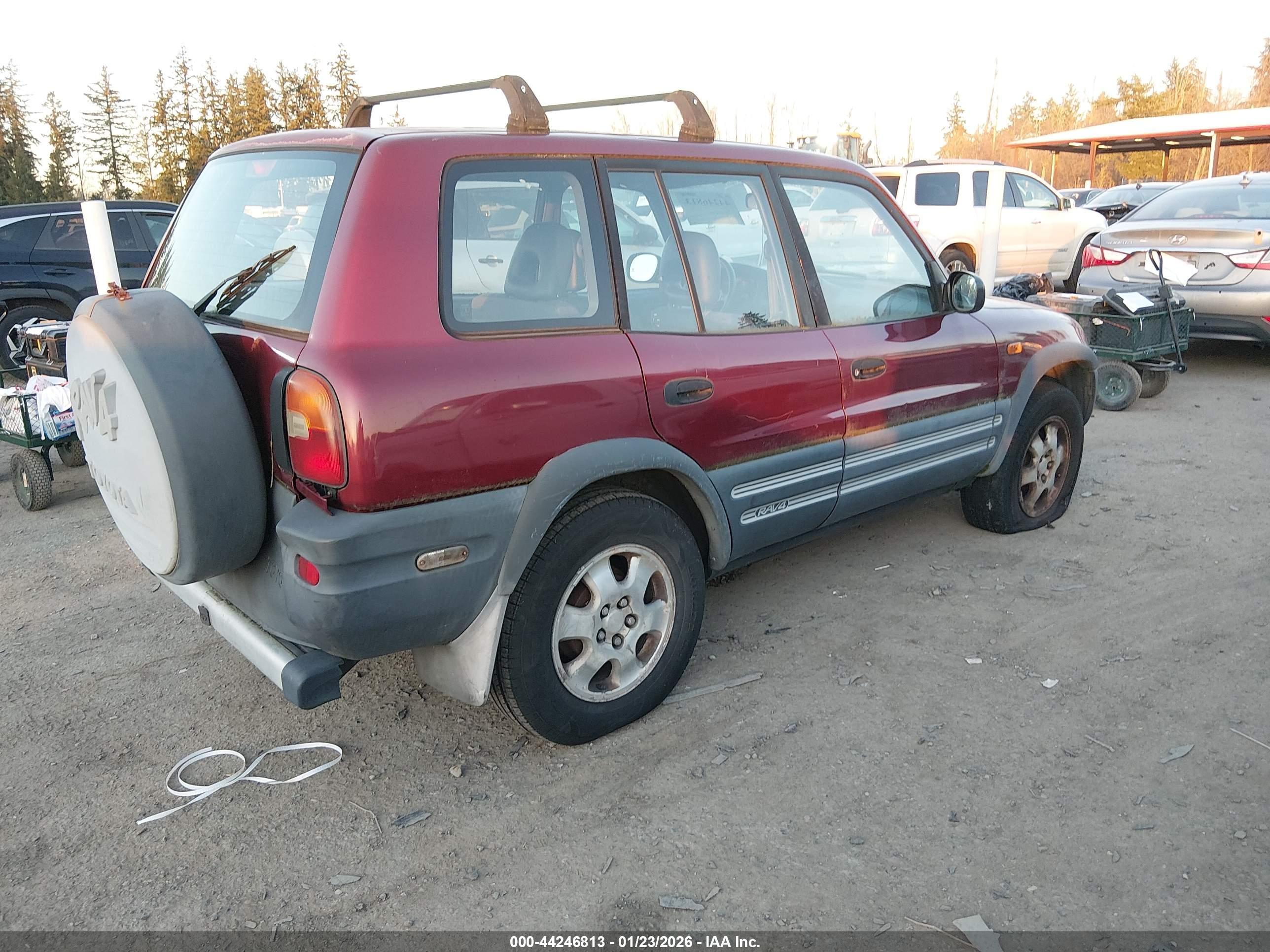 TOYOTA RAV4 image 4