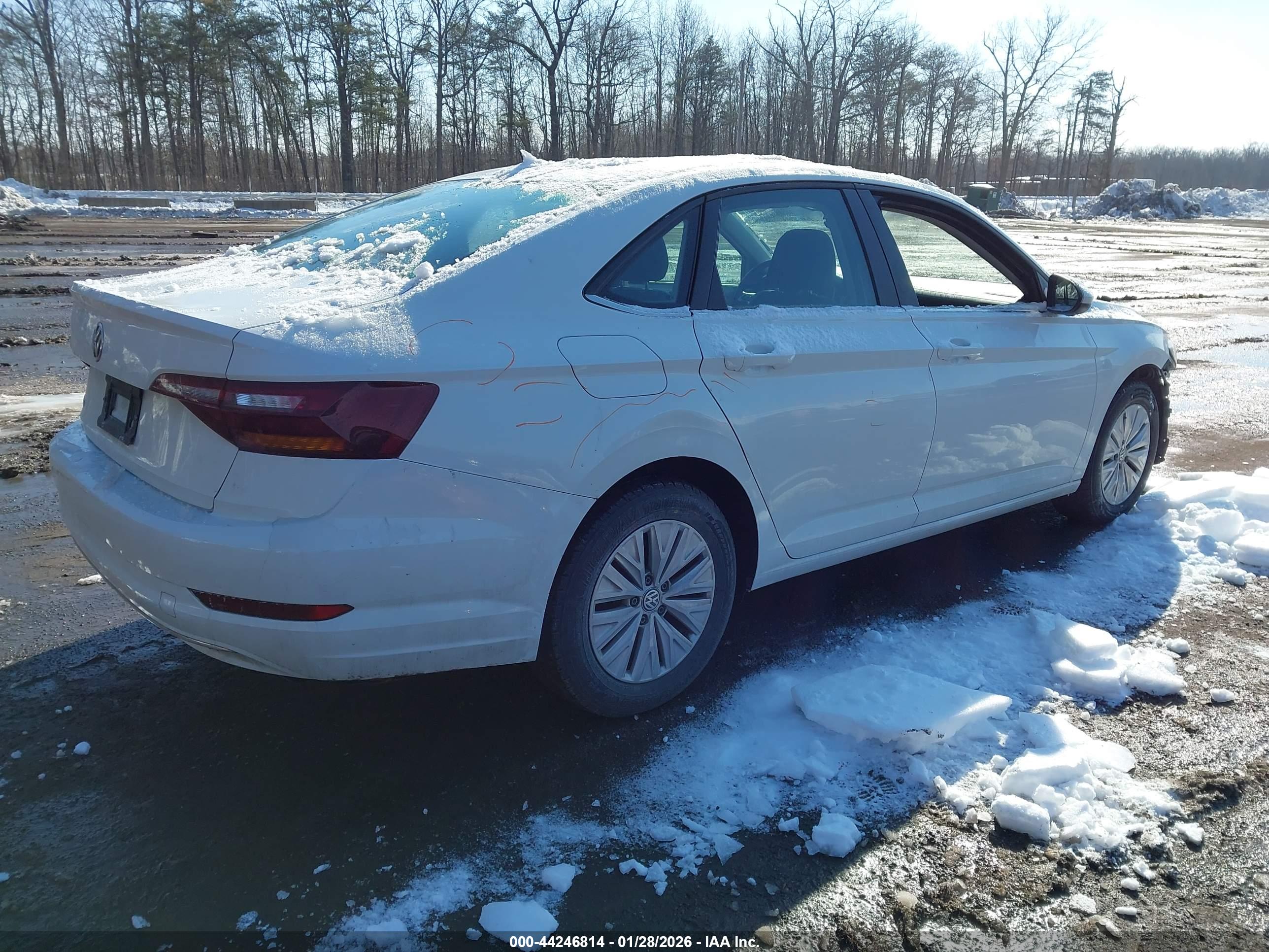 VOLKSWAGEN JETTA image 4