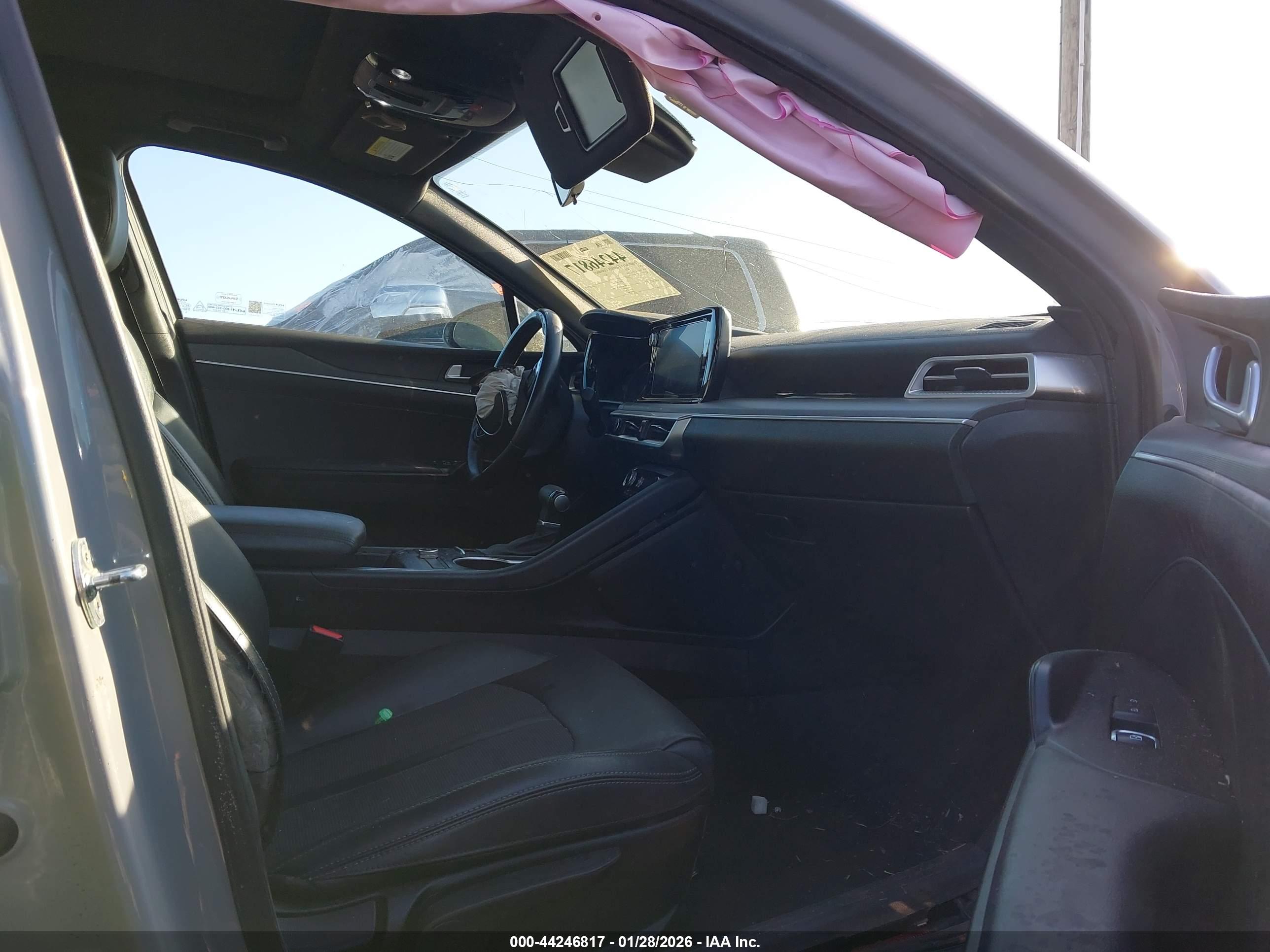 KIA K5 image 5