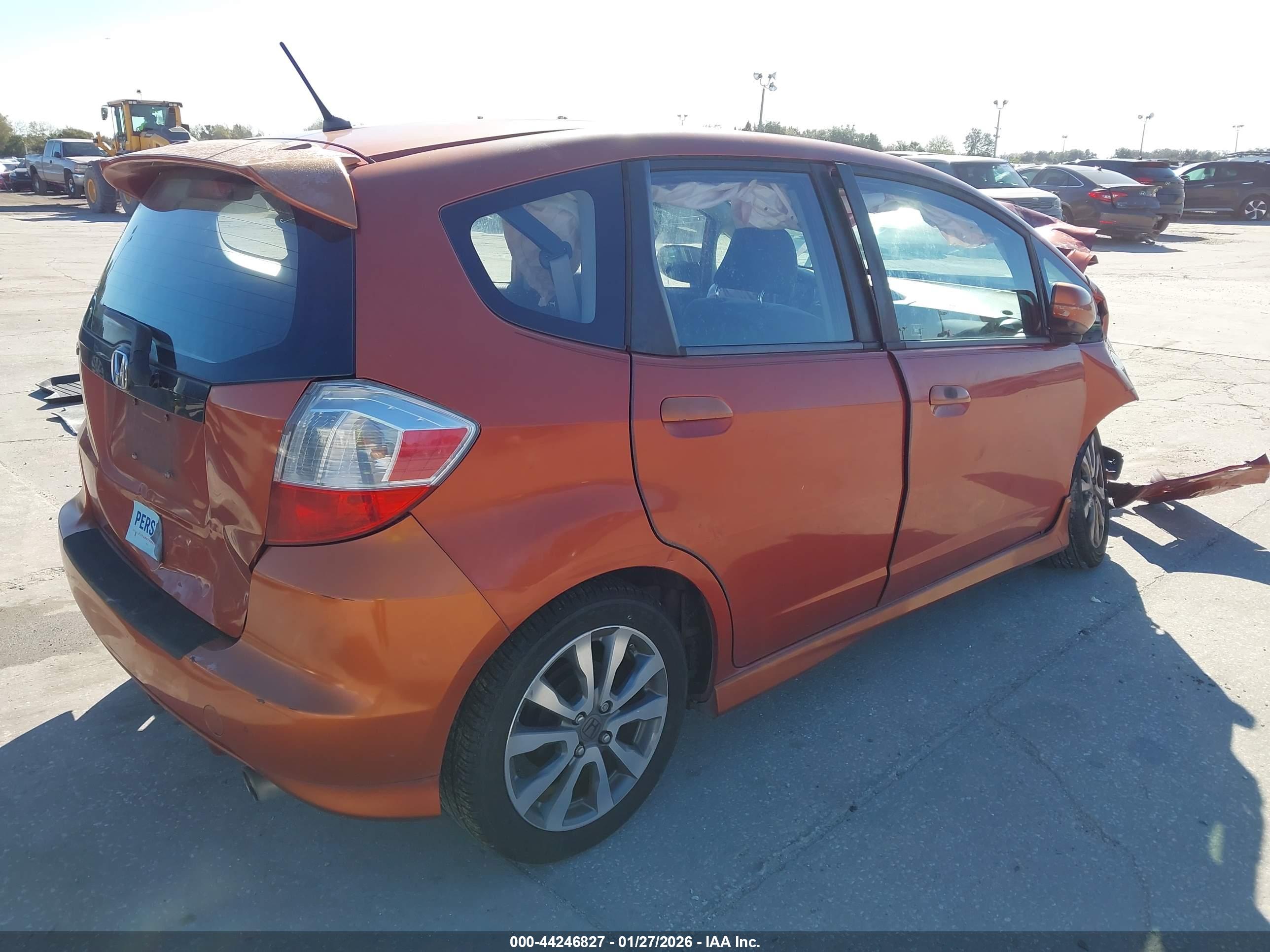 HONDA FIT image 4