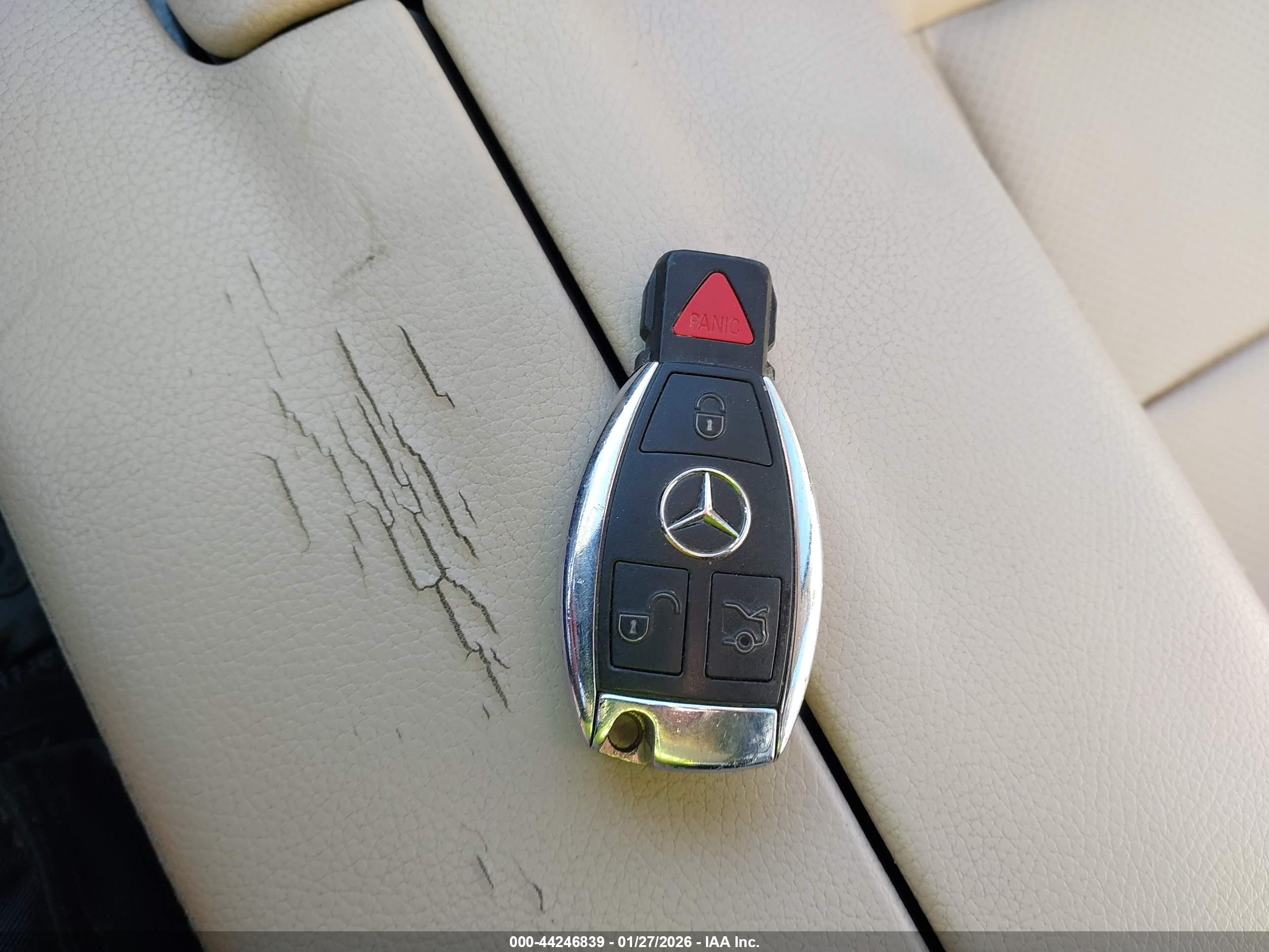 MERCEDES-BENZ E image 11