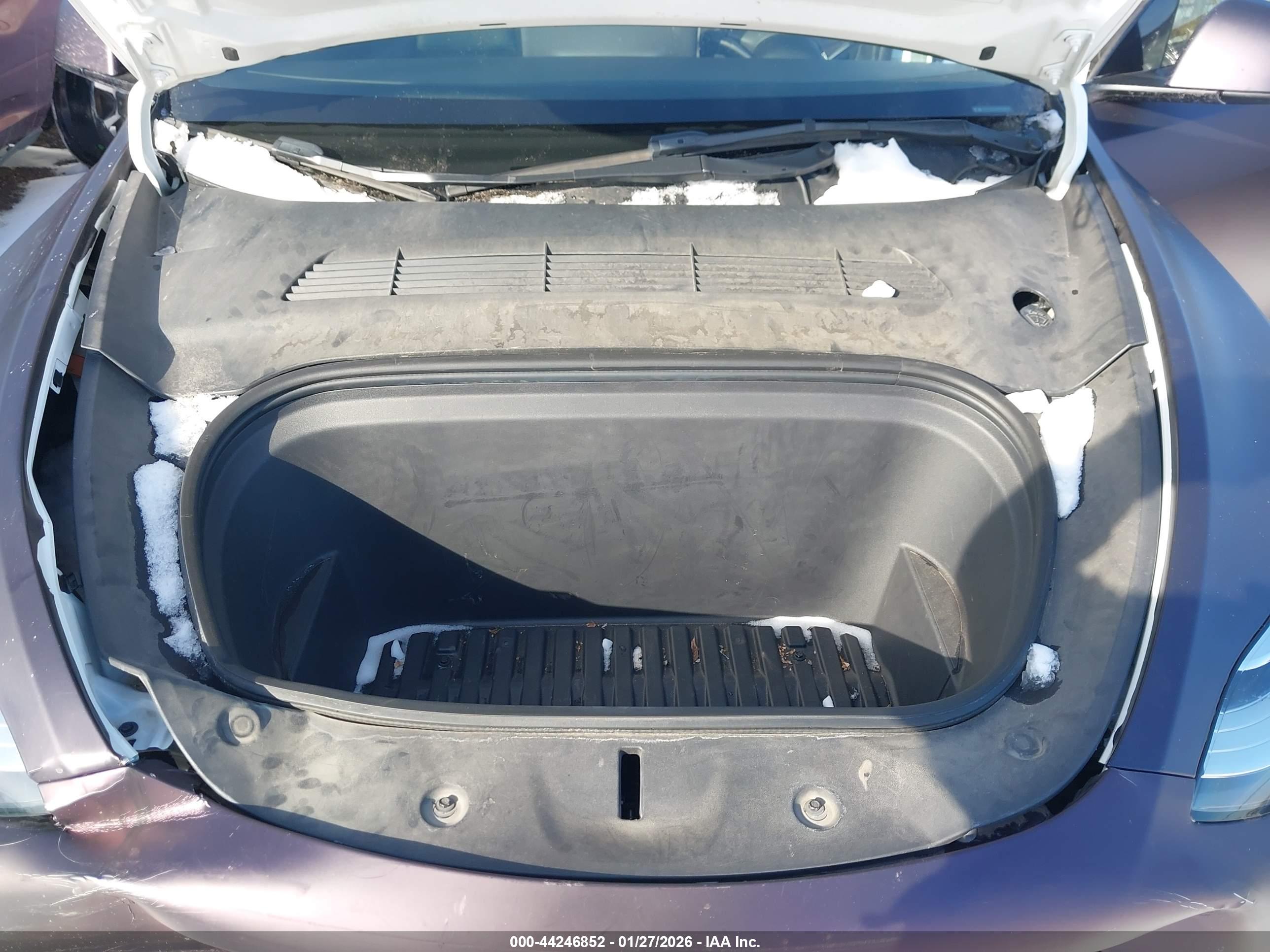 TESLA MODEL image 10