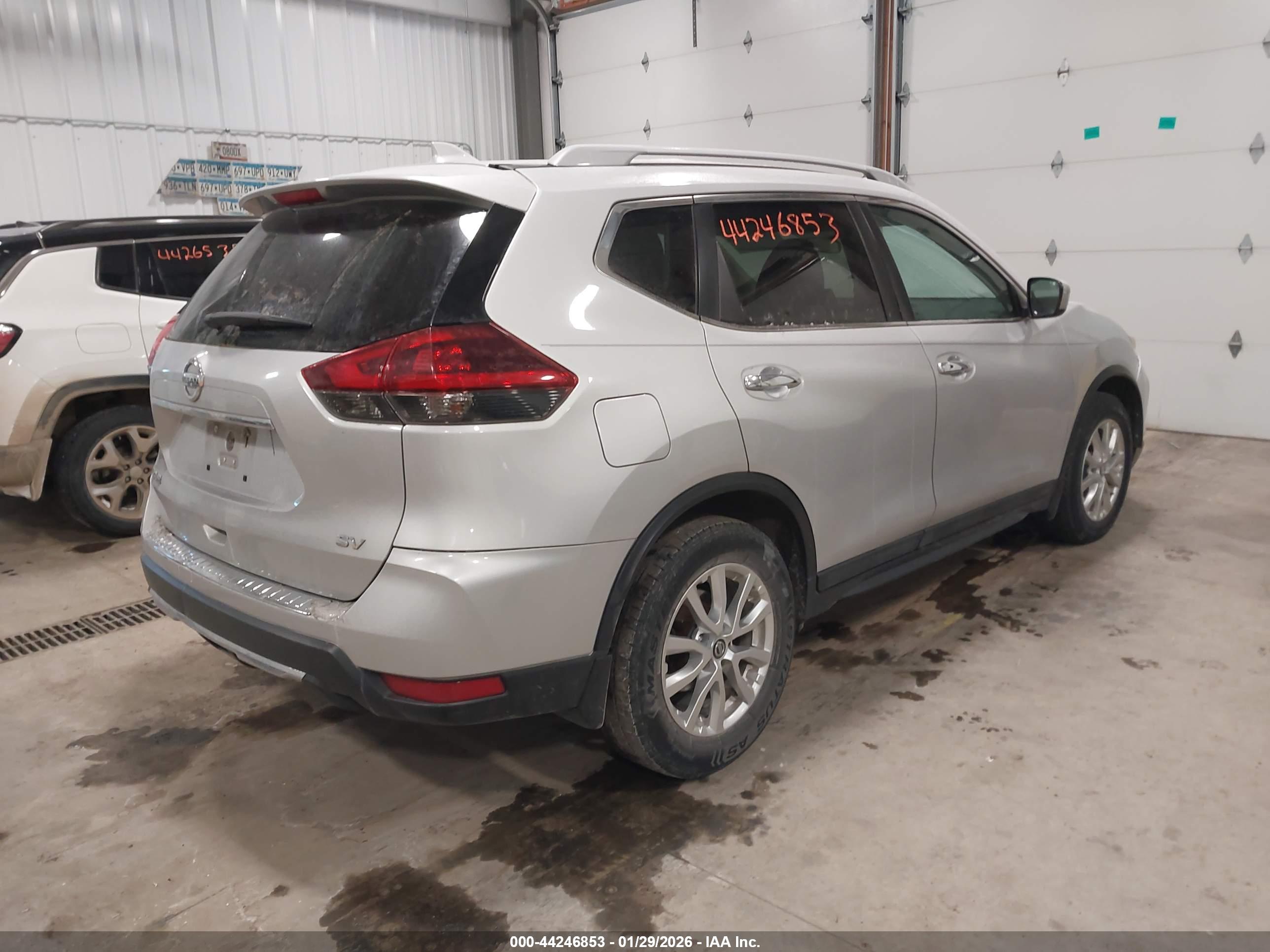 NISSAN ROGUE image 4