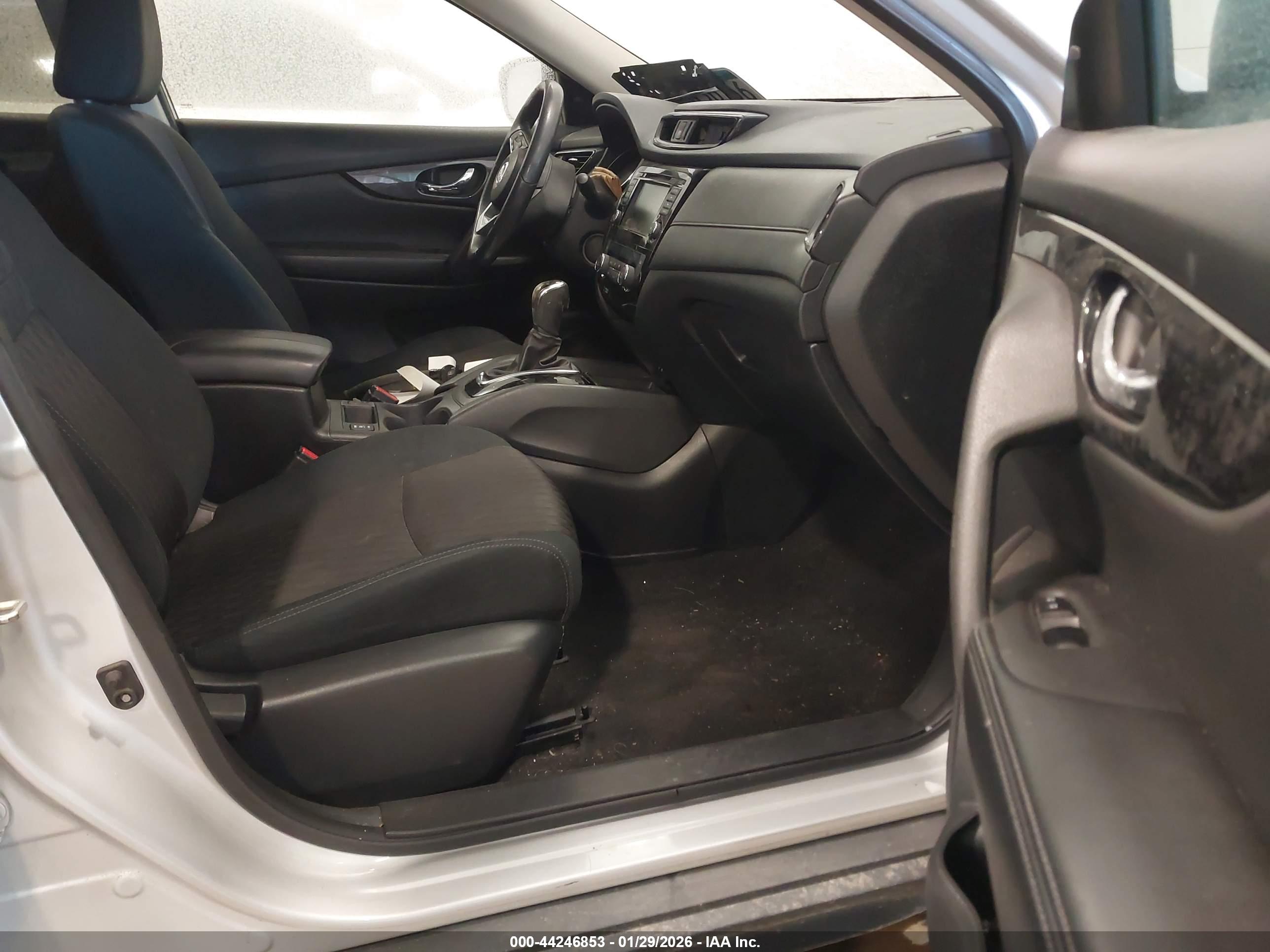 NISSAN ROGUE image 5