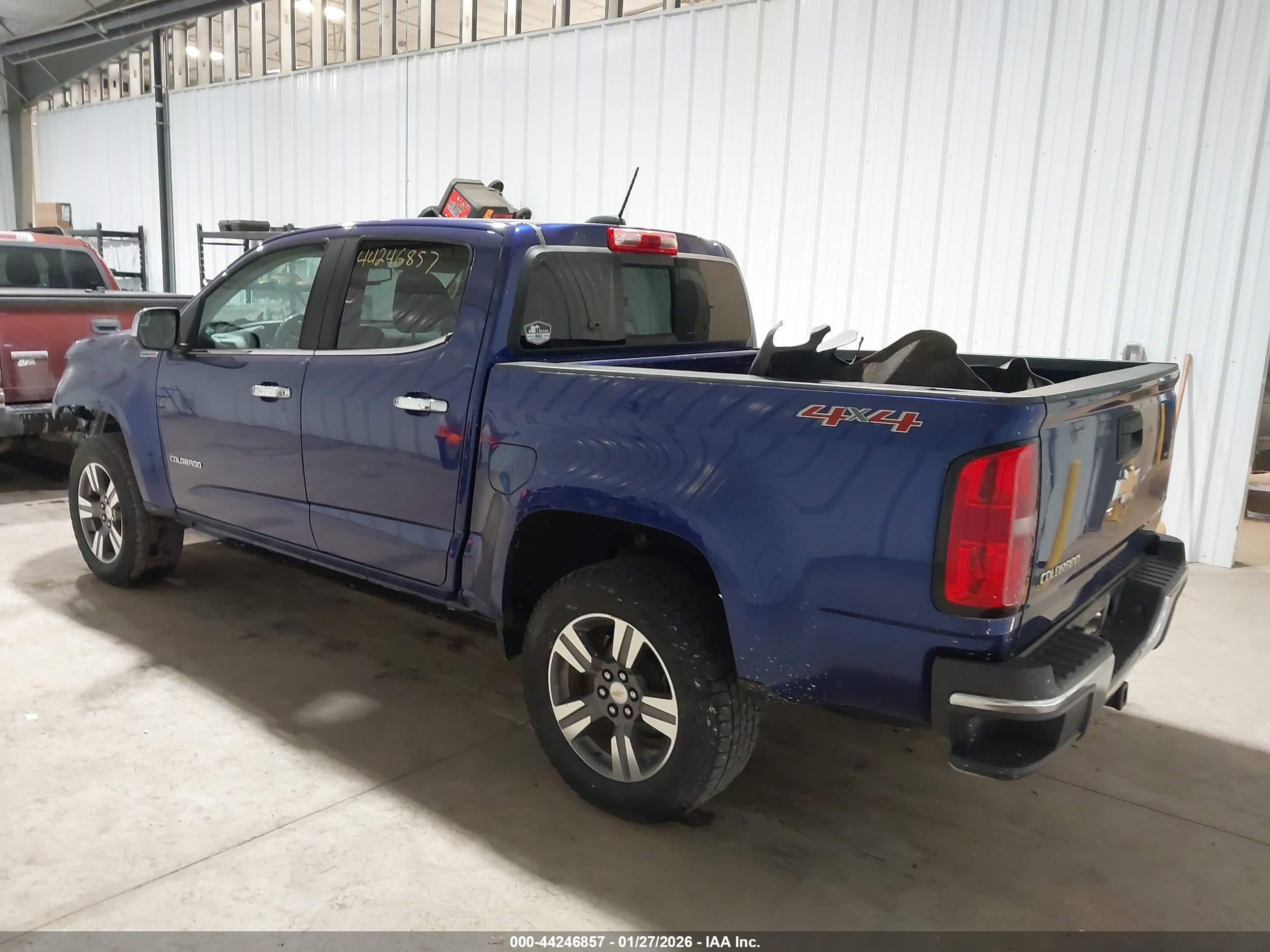 CHEVROLET COLORADO image 3