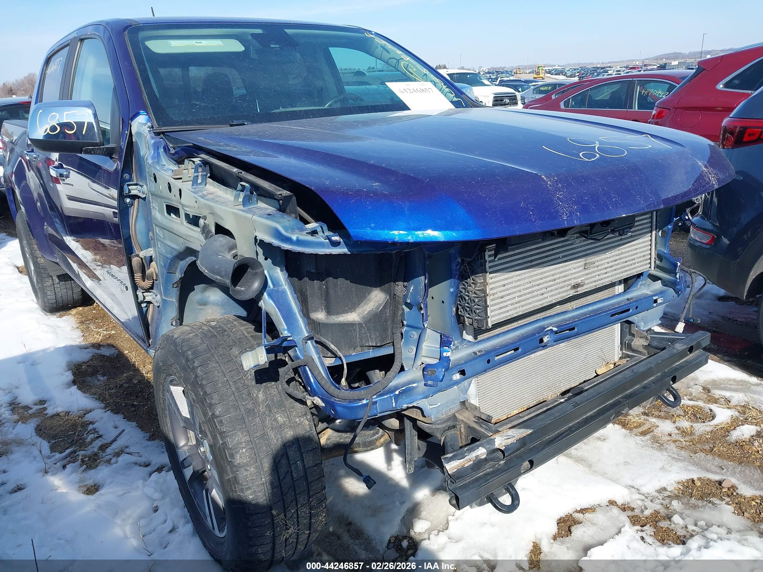 CHEVROLET COLORADO image 6