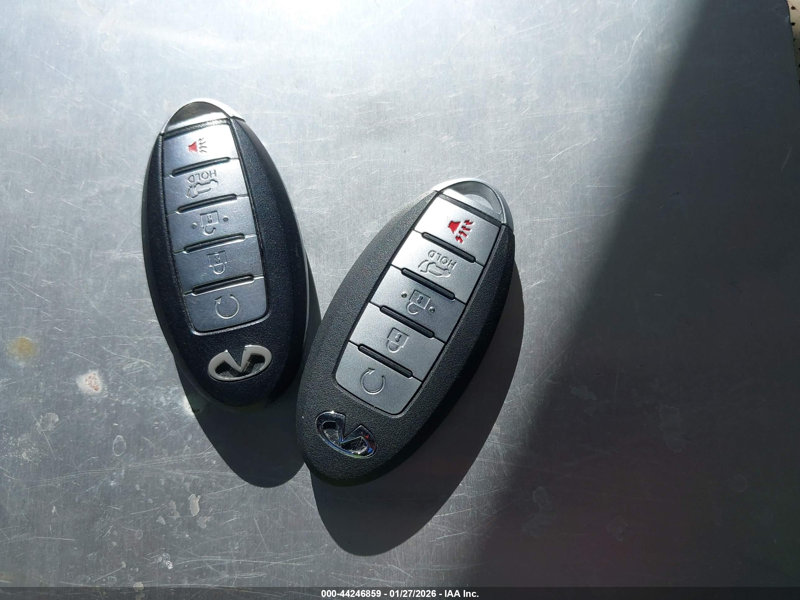 INFINITI QX80 image 11
