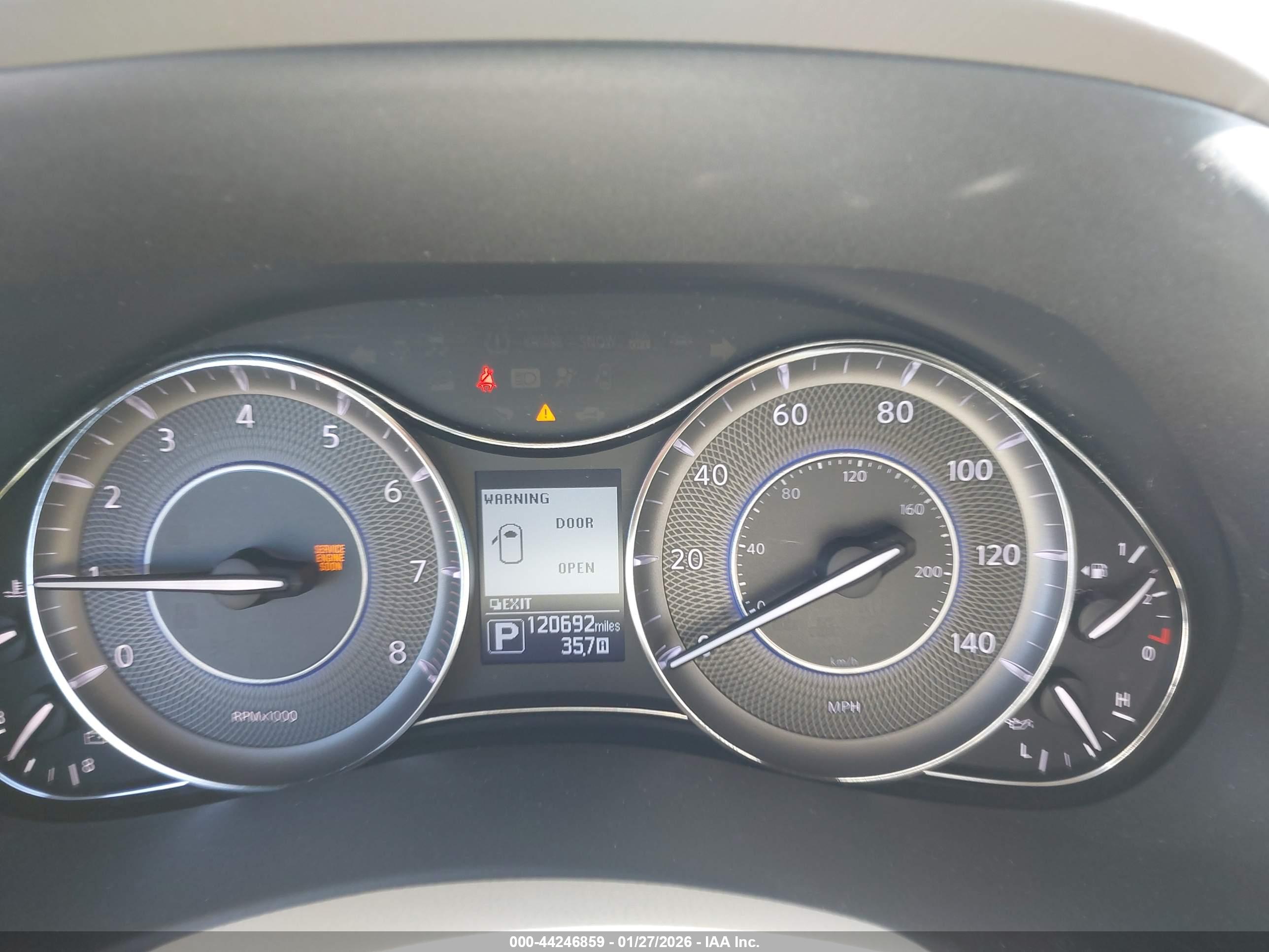 INFINITI QX80 image 7