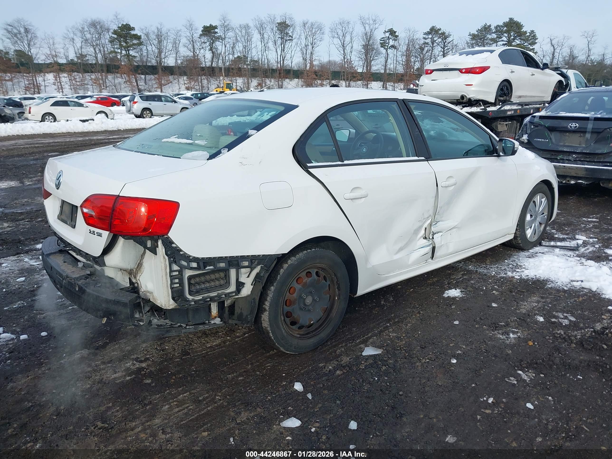 VOLKSWAGEN JETTA image 4