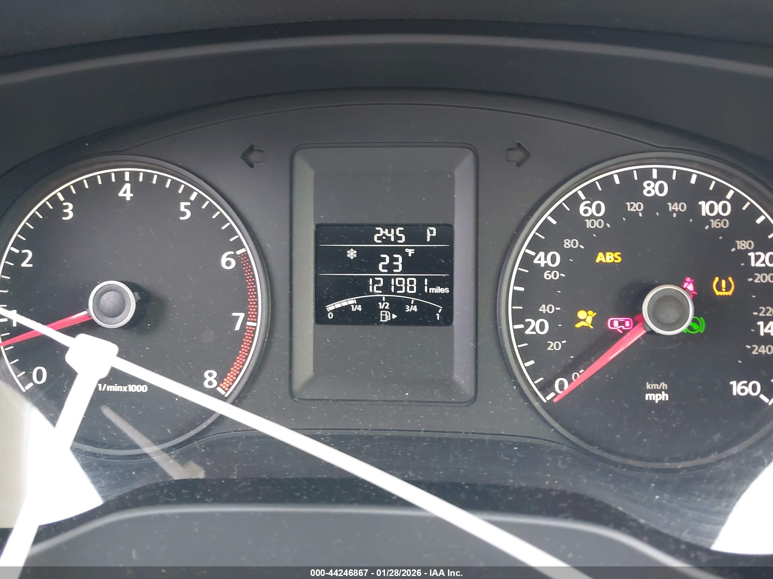 VOLKSWAGEN JETTA image 7