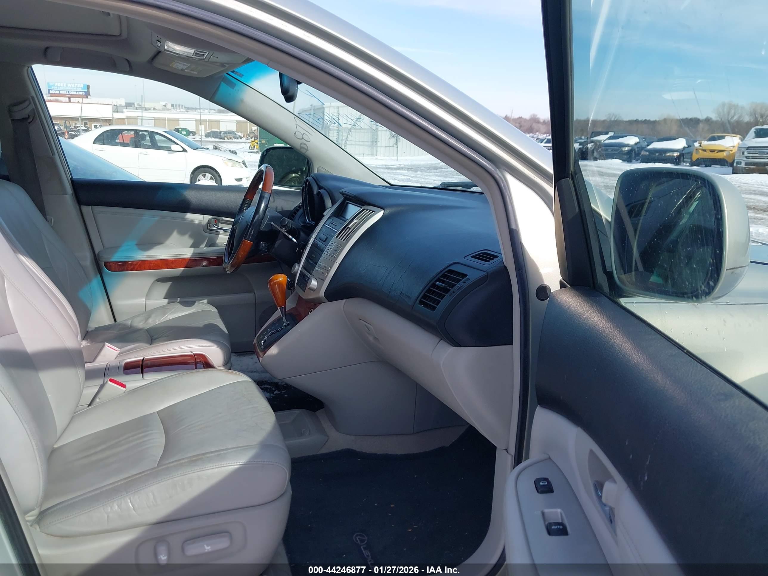 LEXUS RX image 5