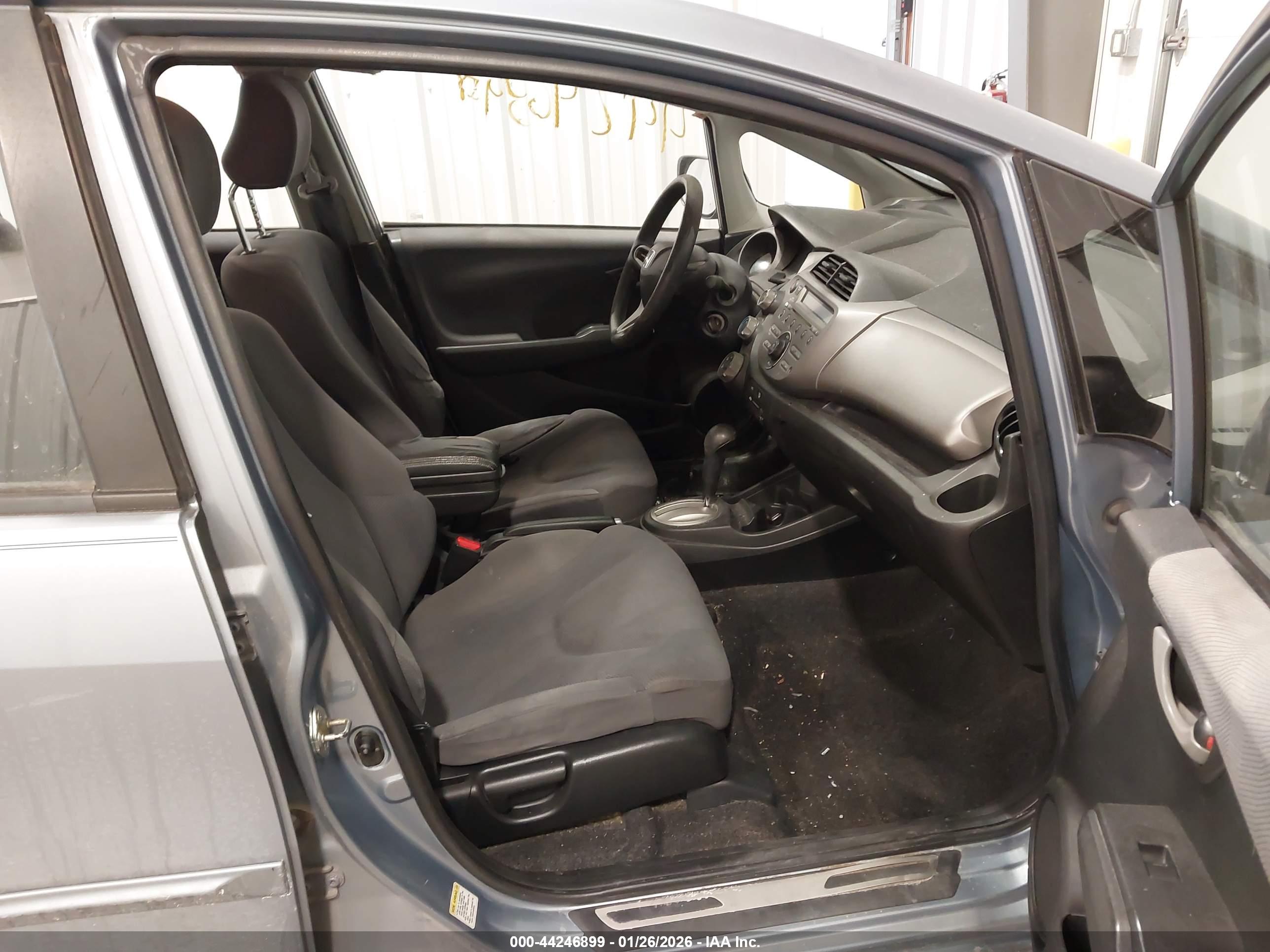 HONDA FIT image 5