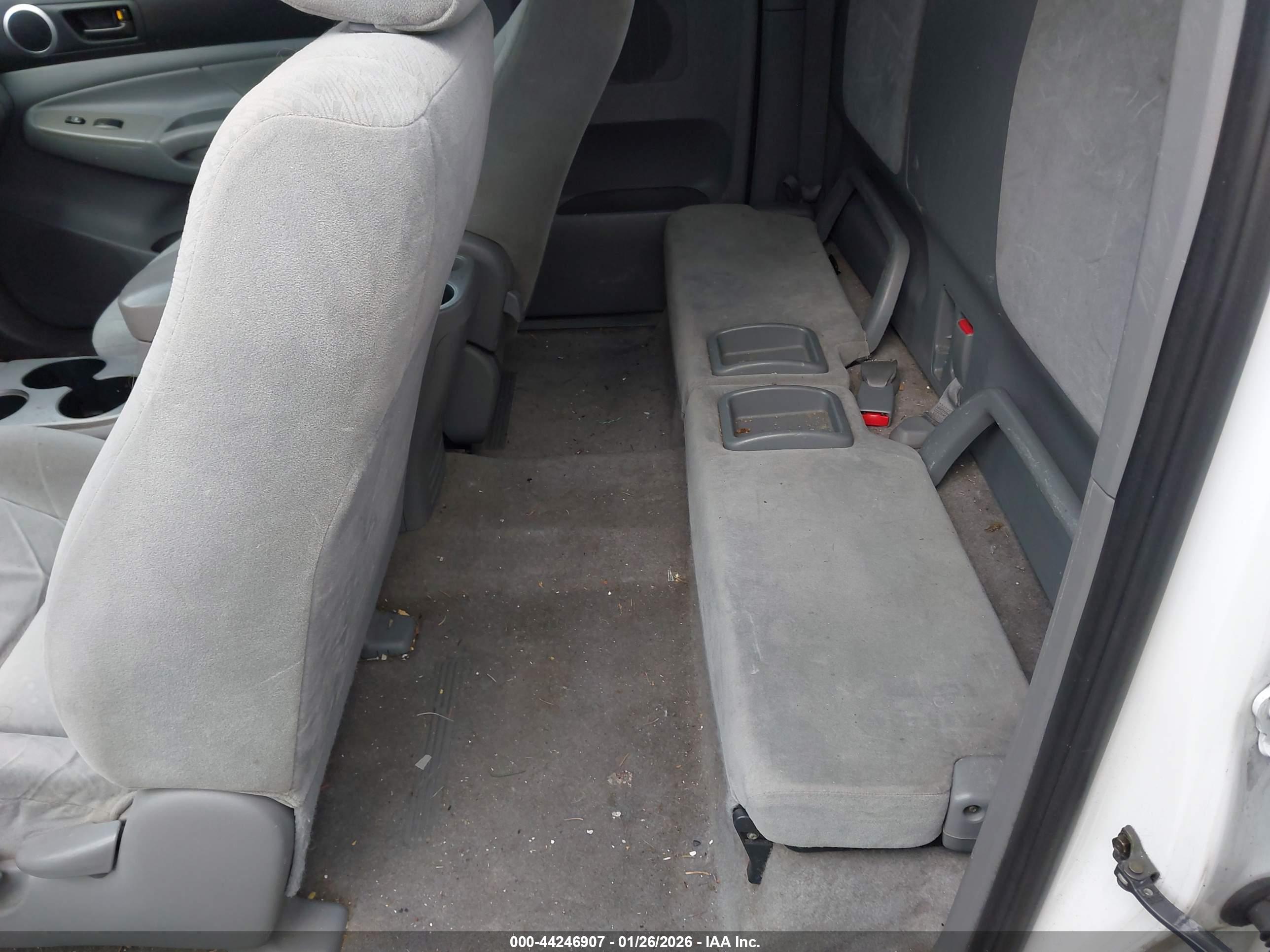 TOYOTA TACOMA image 8