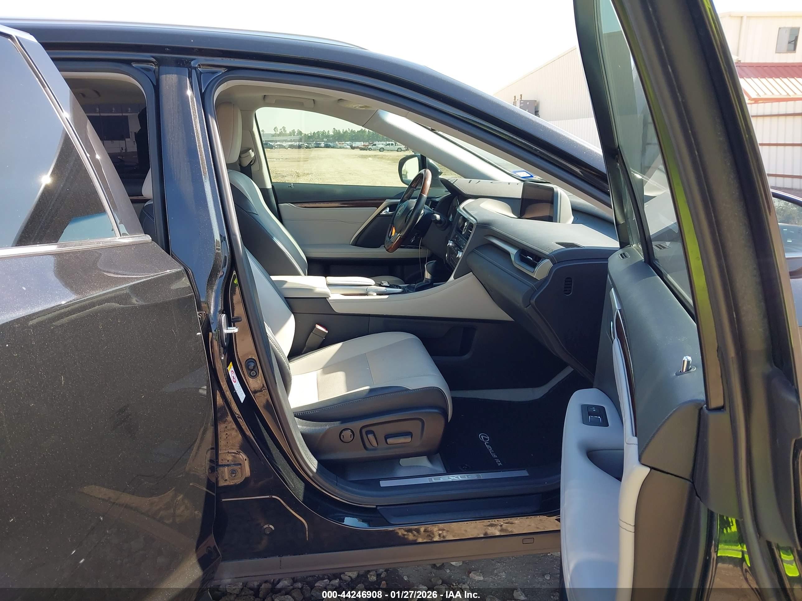LEXUS RX image 5