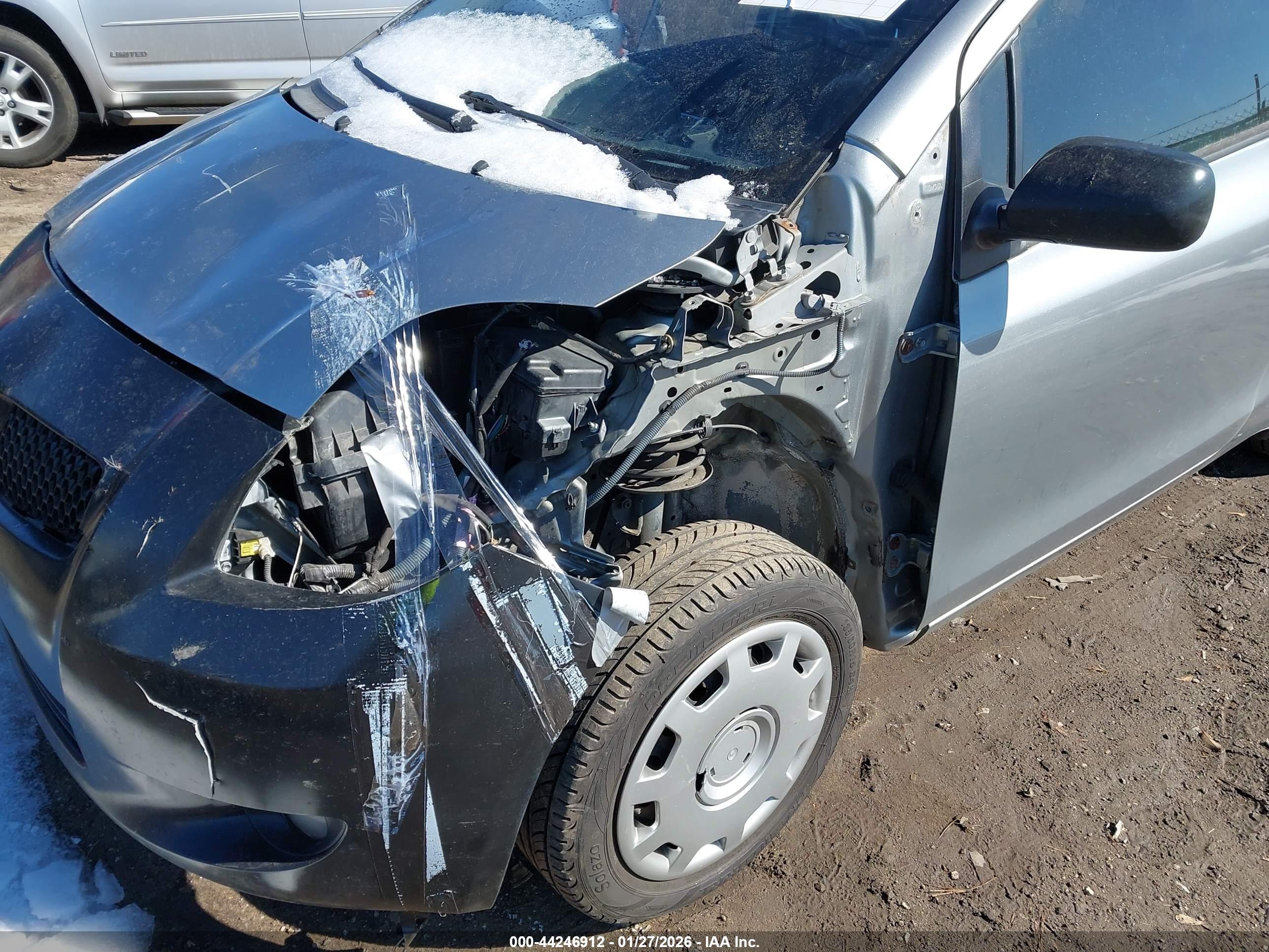 TOYOTA YARIS image 6