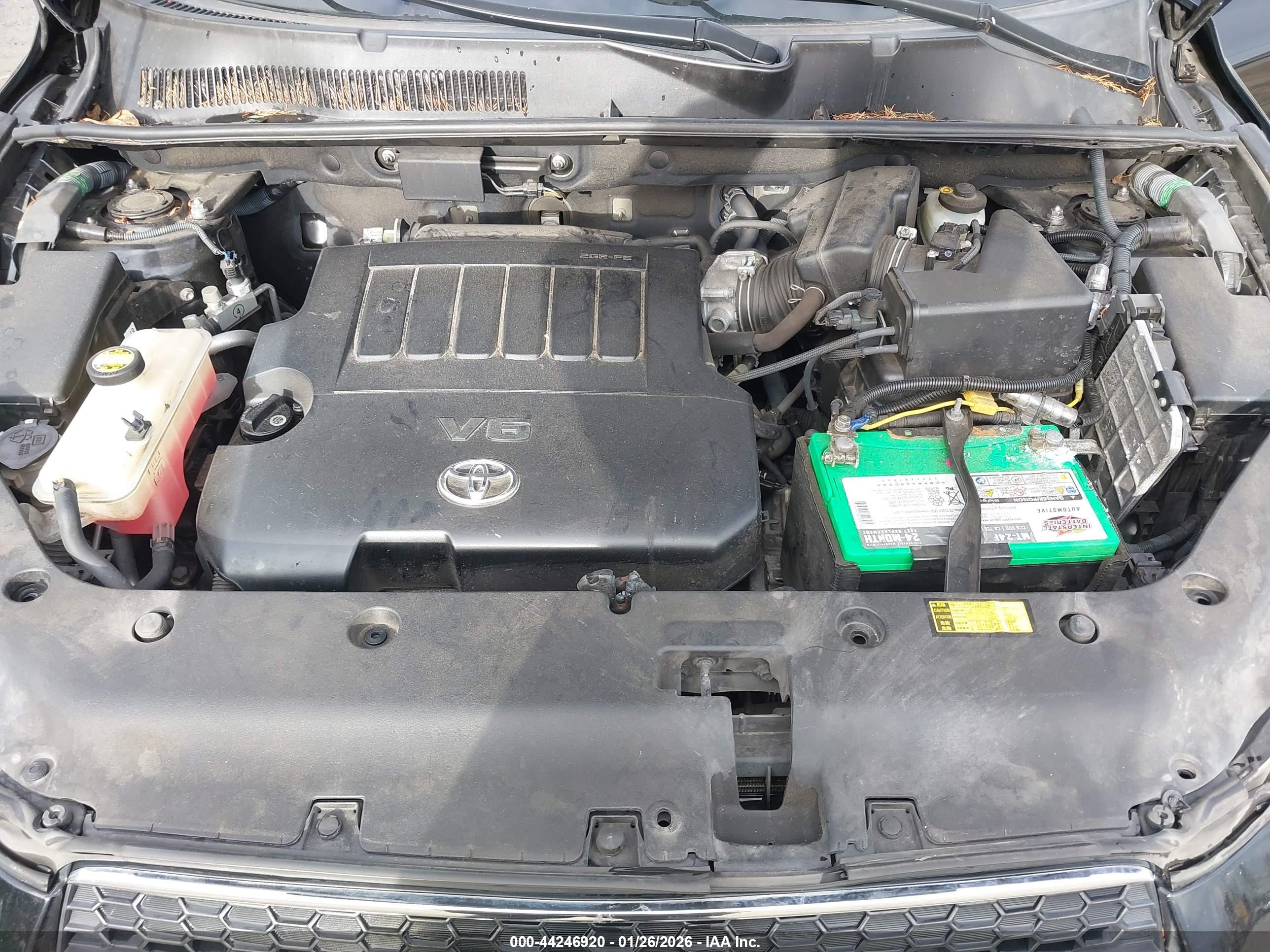 TOYOTA RAV4 image 10
