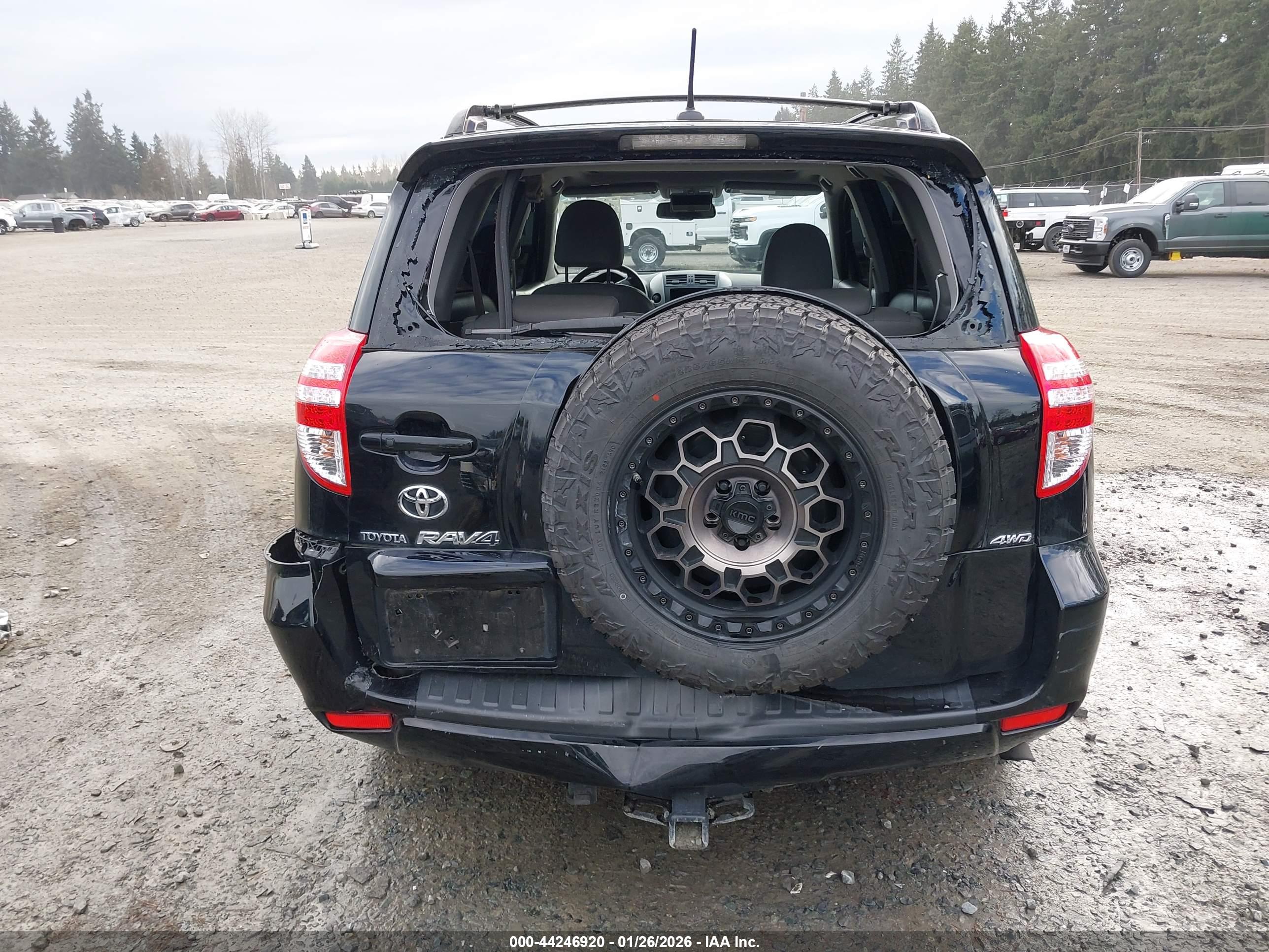 TOYOTA RAV4 image 6