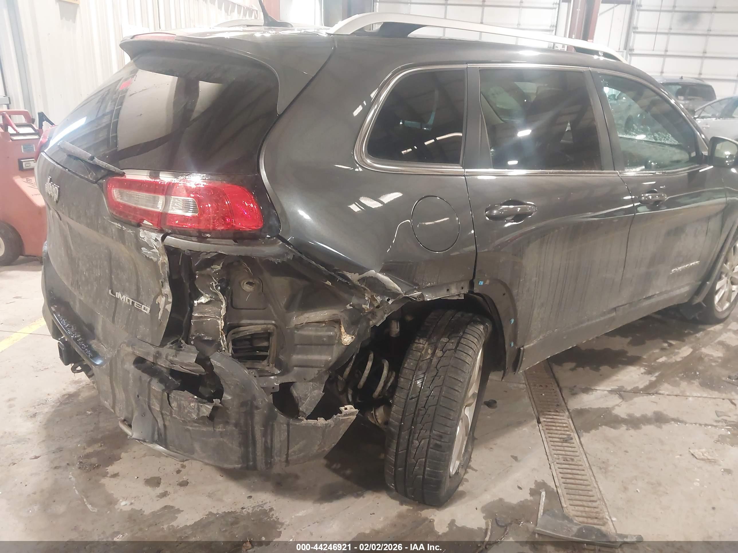 JEEP CHEROKEE image 6