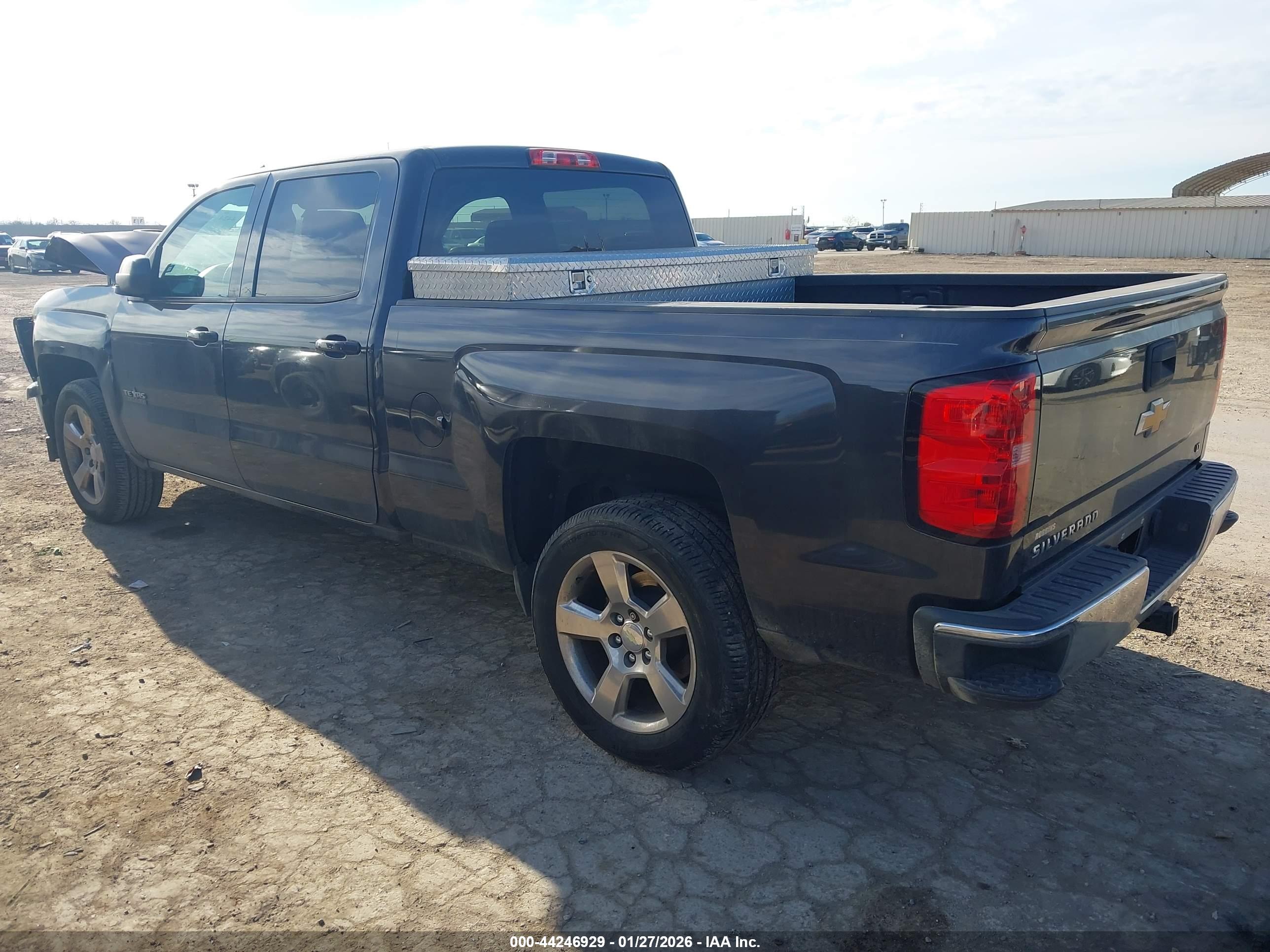 CHEVROLET SILVERADO image 3
