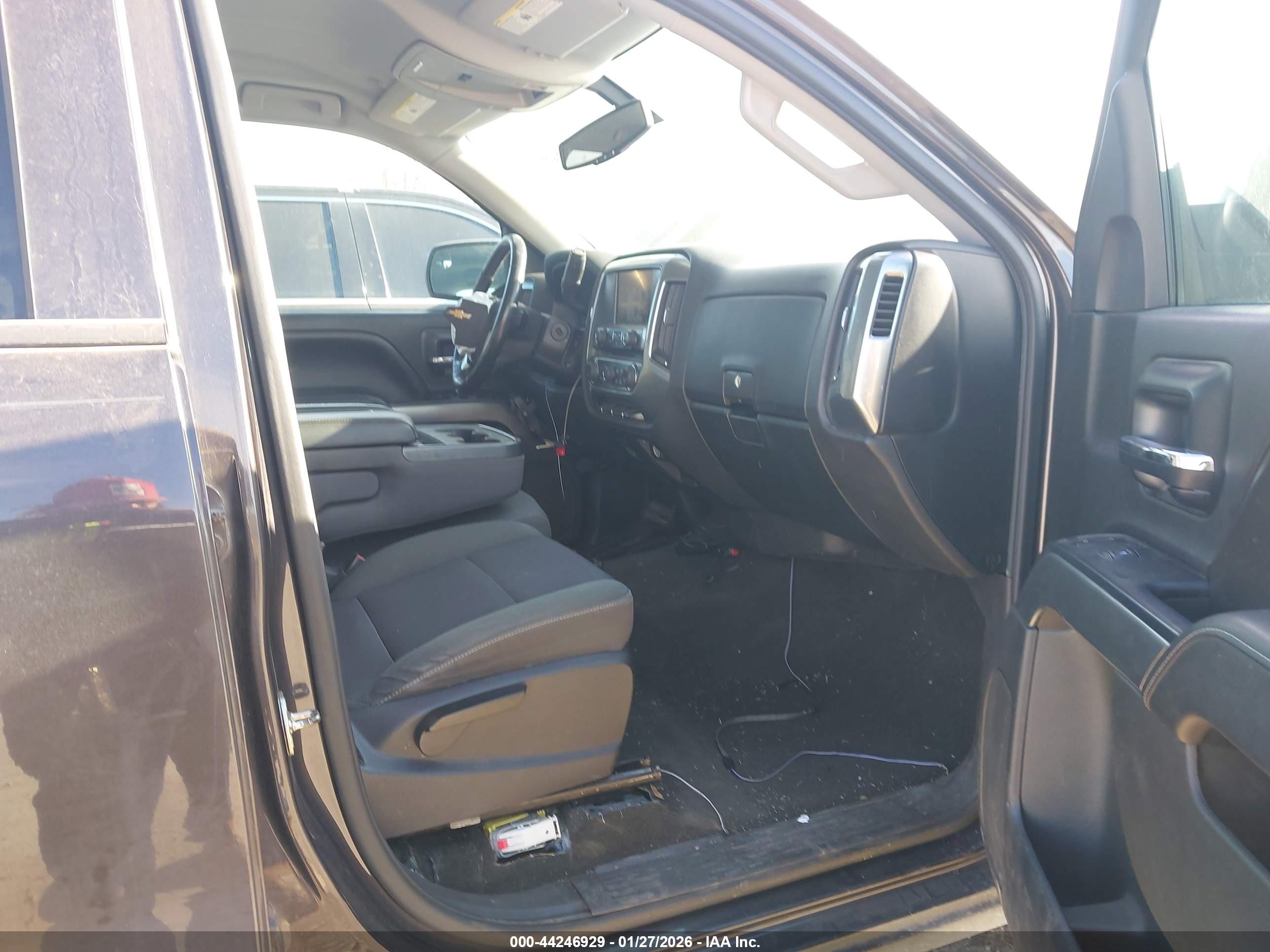 CHEVROLET SILVERADO image 5