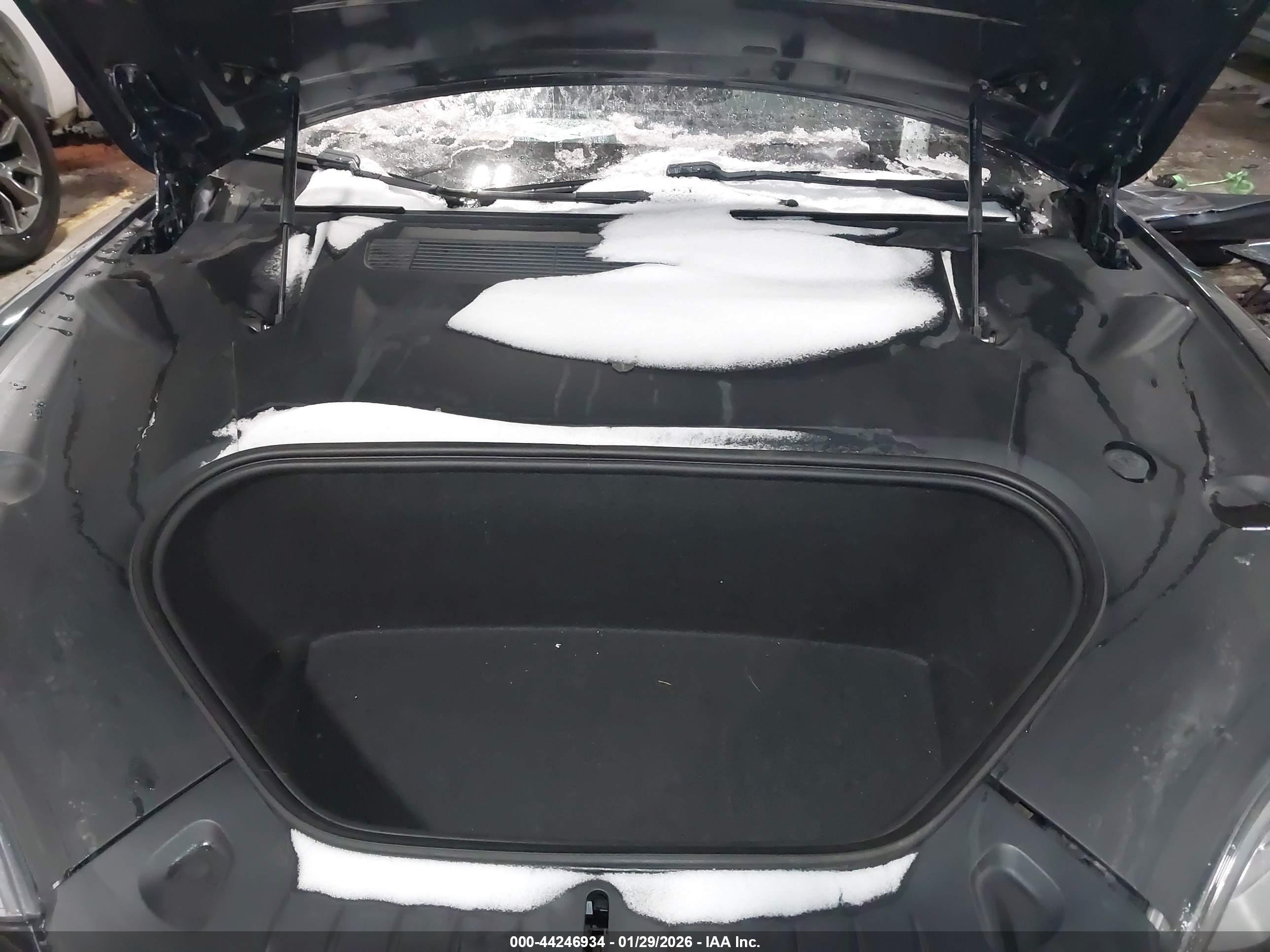 TESLA MODEL image 10