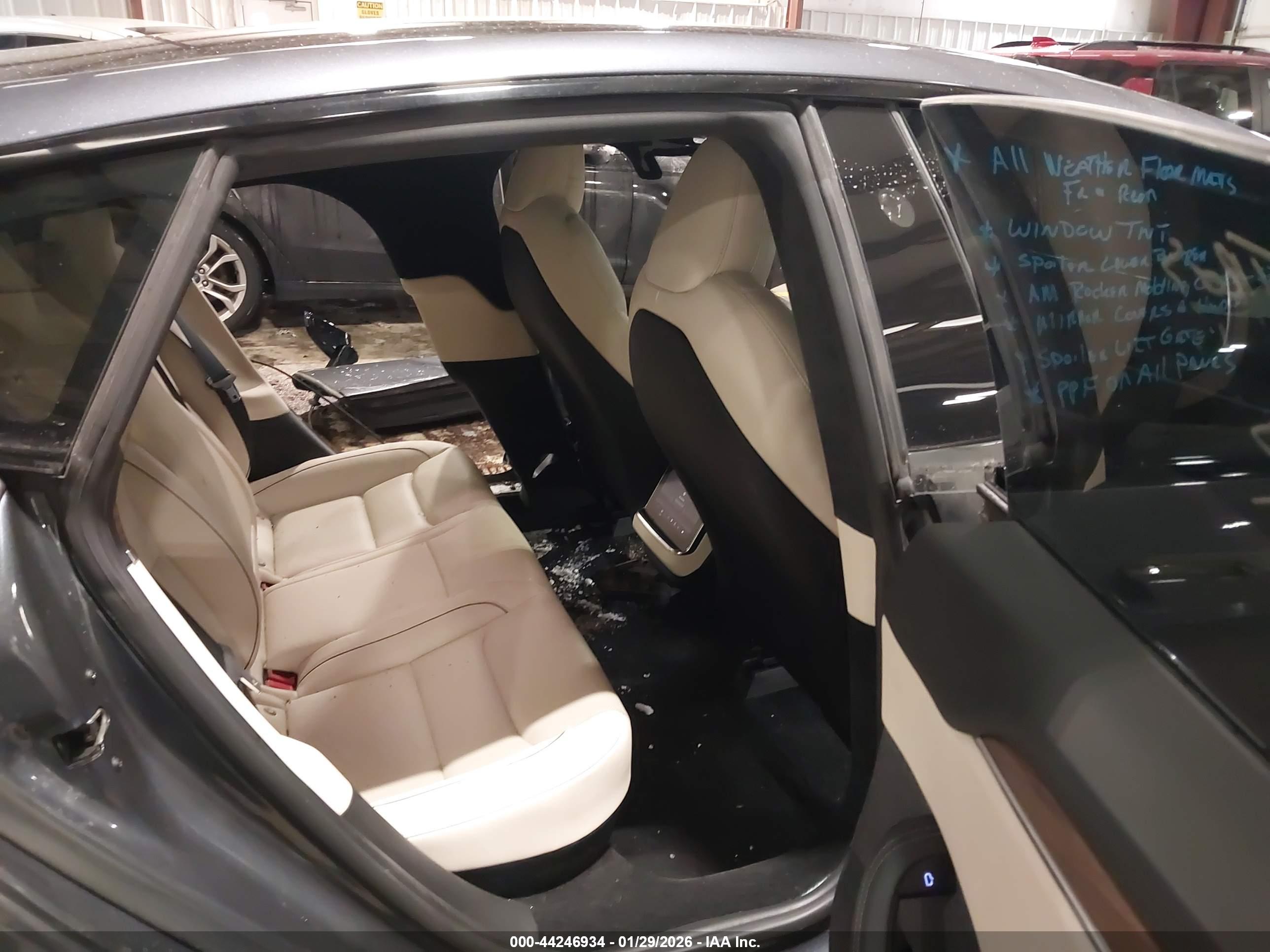 TESLA MODEL image 8