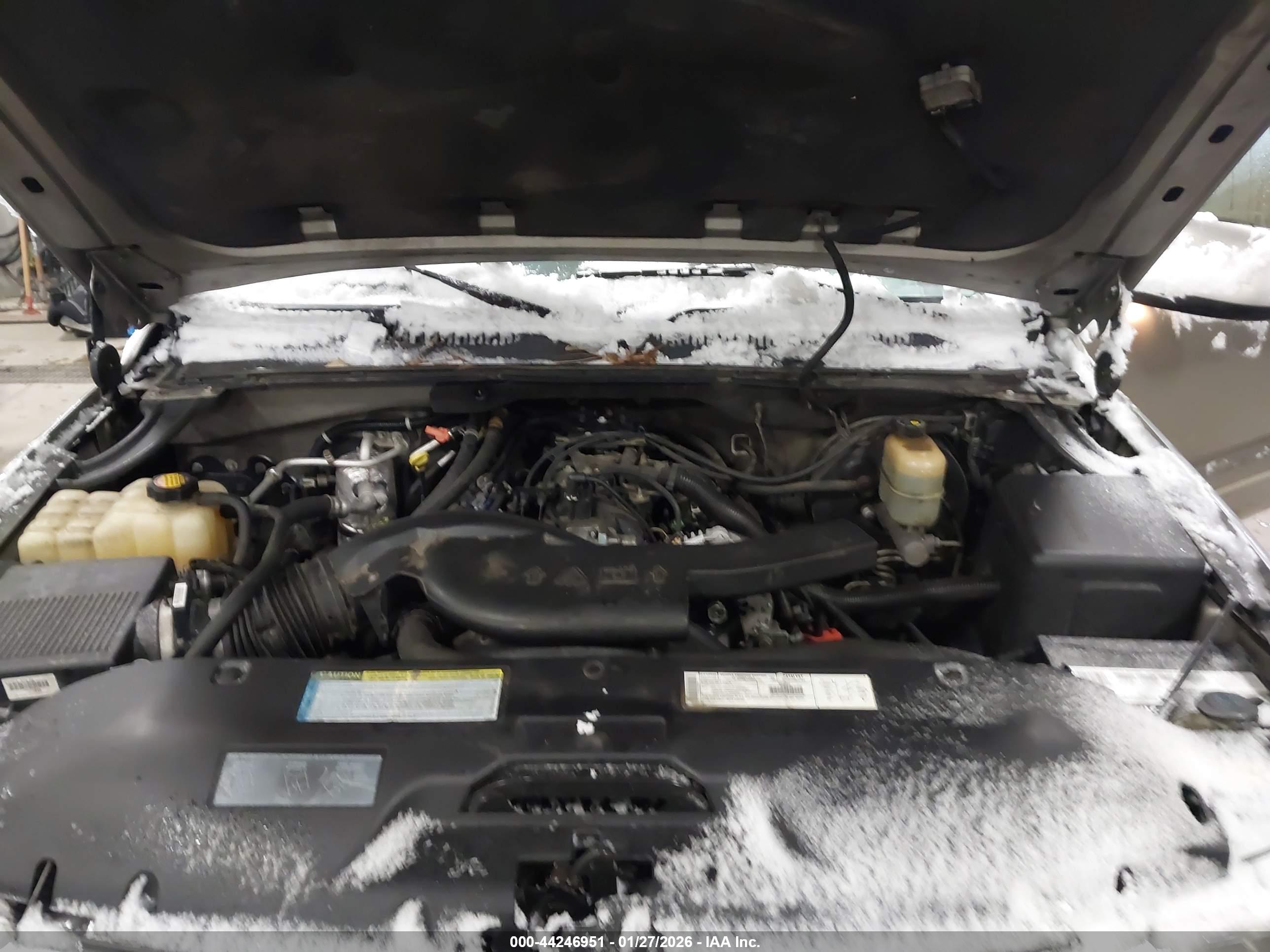 CHEVROLET SUBURBAN image 10
