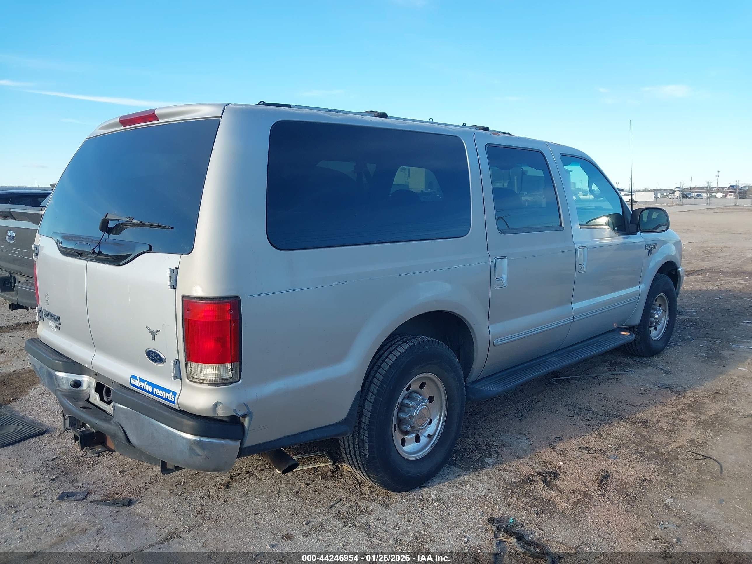 FORD EXCURSION image 4