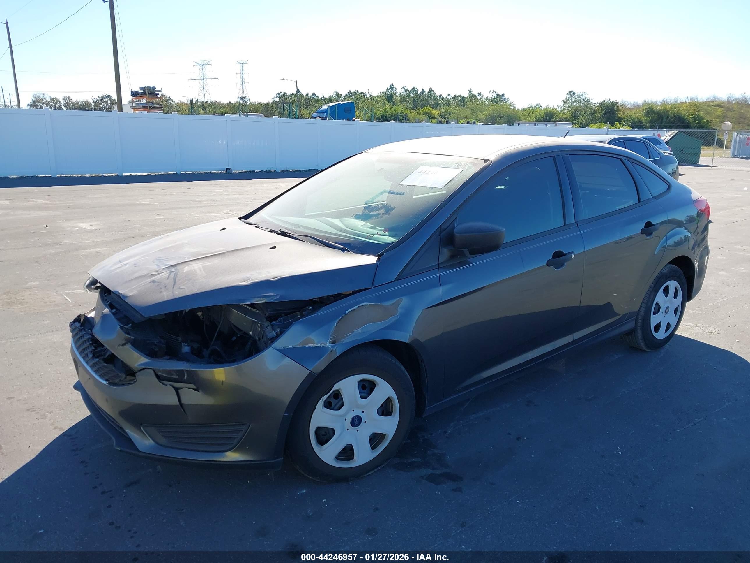 FORD FOCUS image 2
