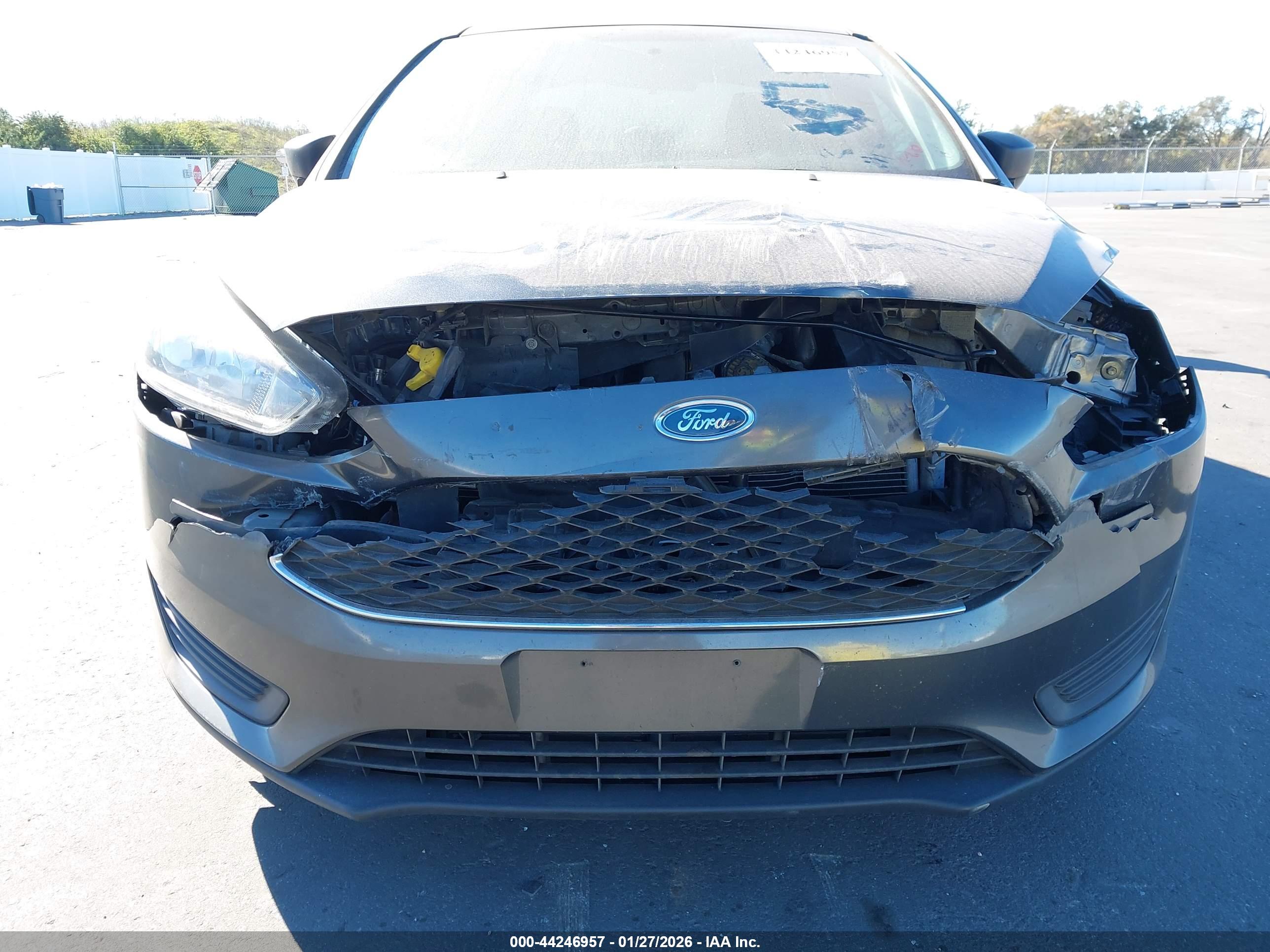 FORD FOCUS image 6