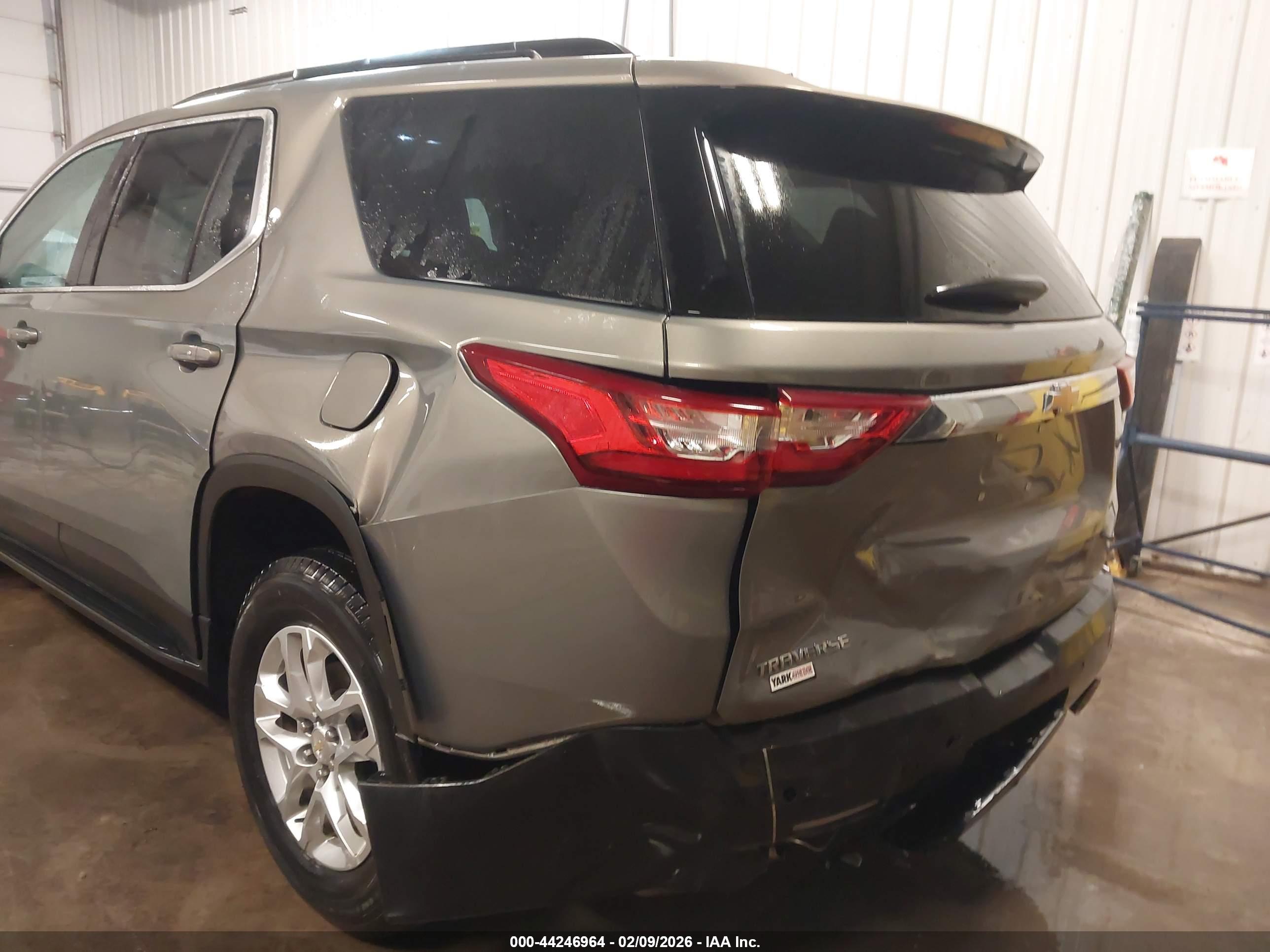 CHEVROLET TRAVERSE image 6
