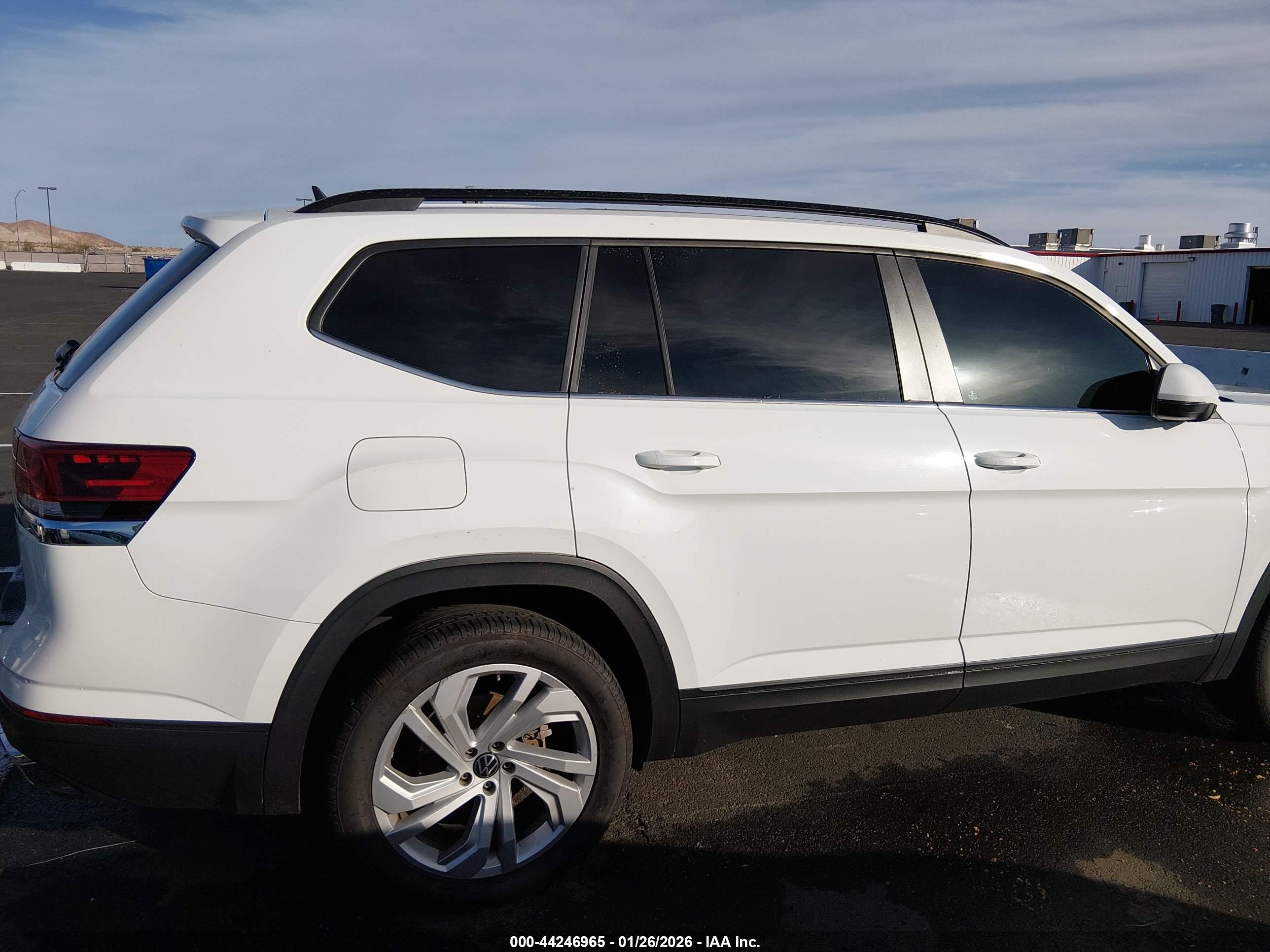 VOLKSWAGEN ATLAS image 4