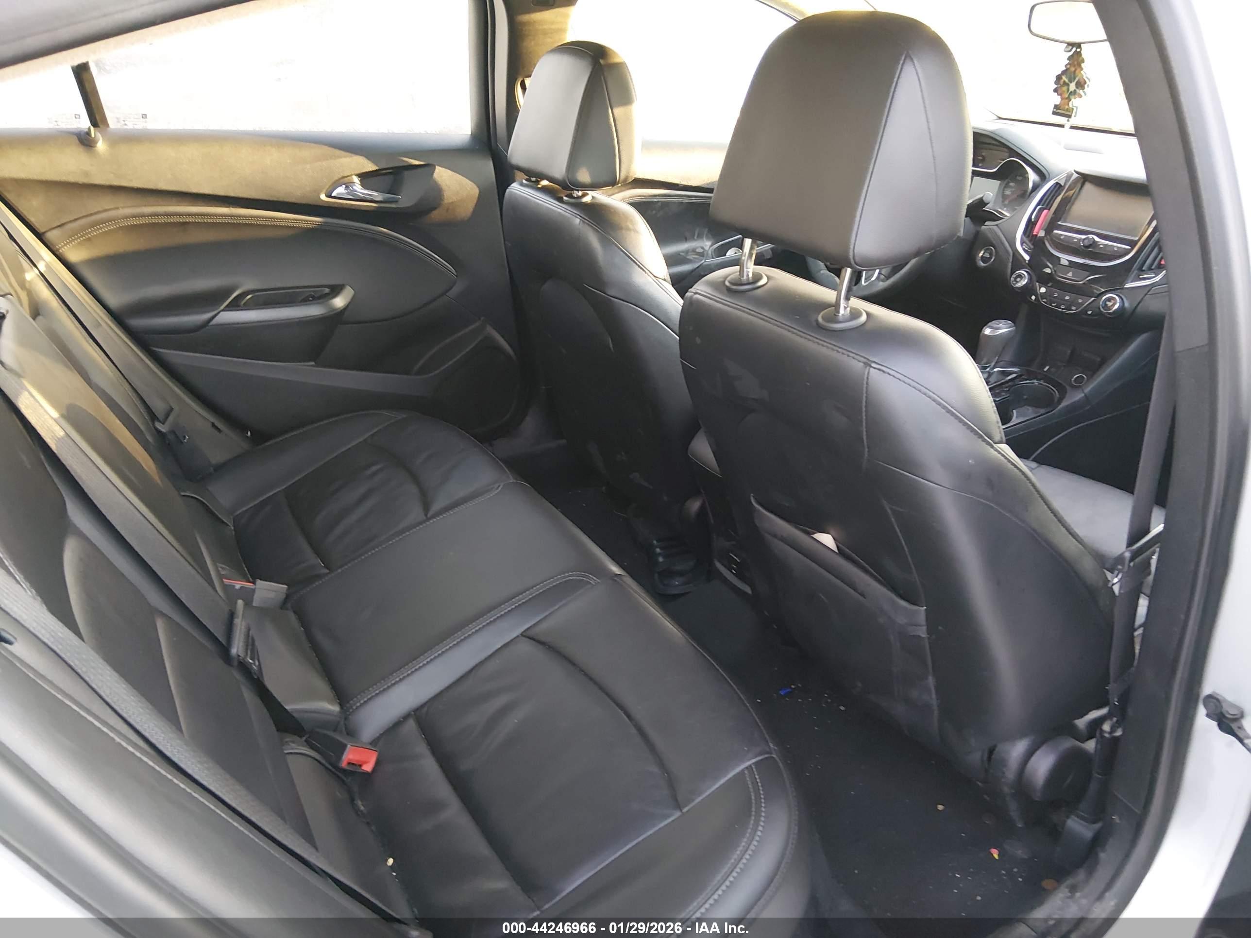 CHEVROLET CRUZE image 8