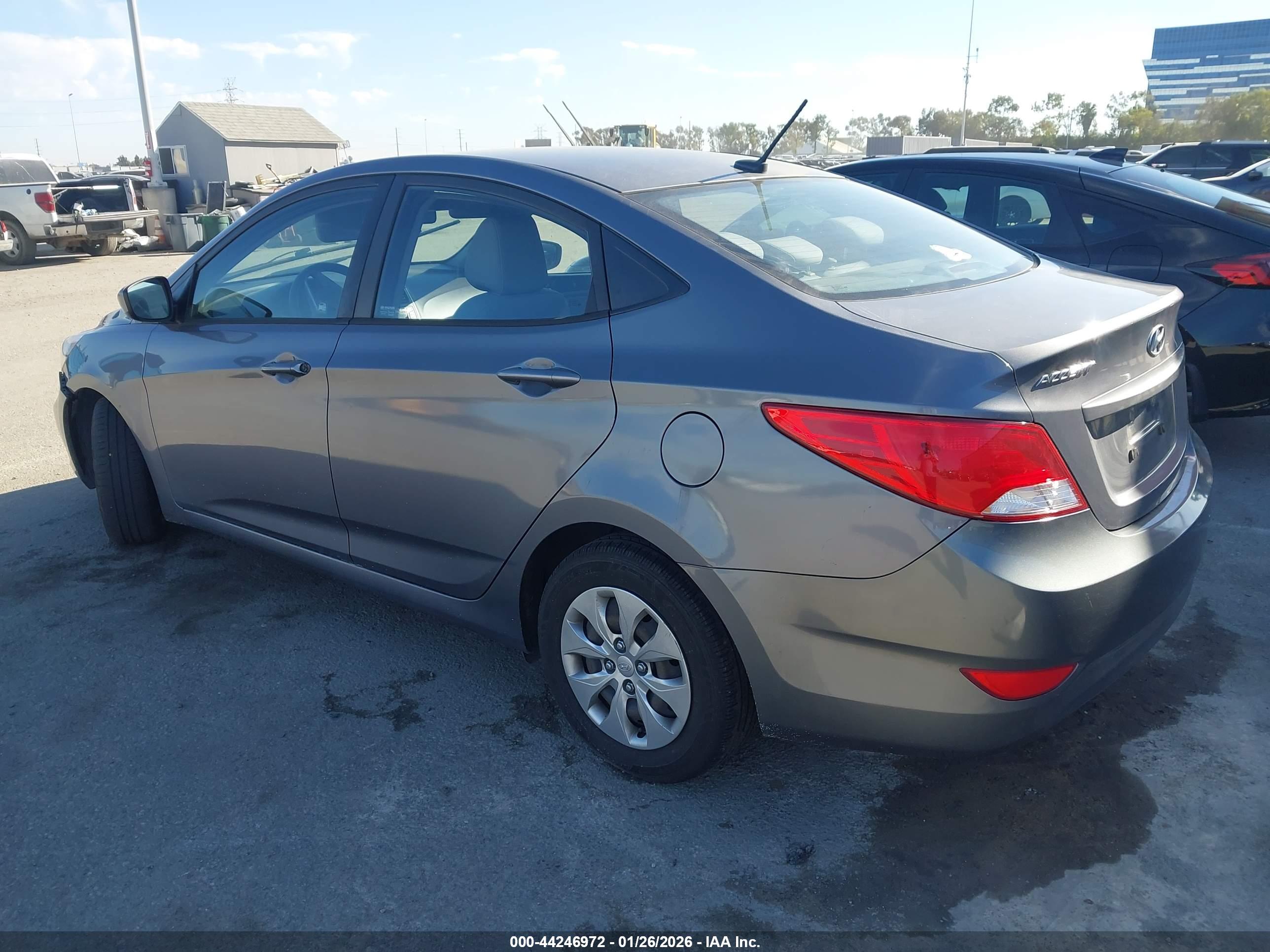 HYUNDAI ACCENT image 3