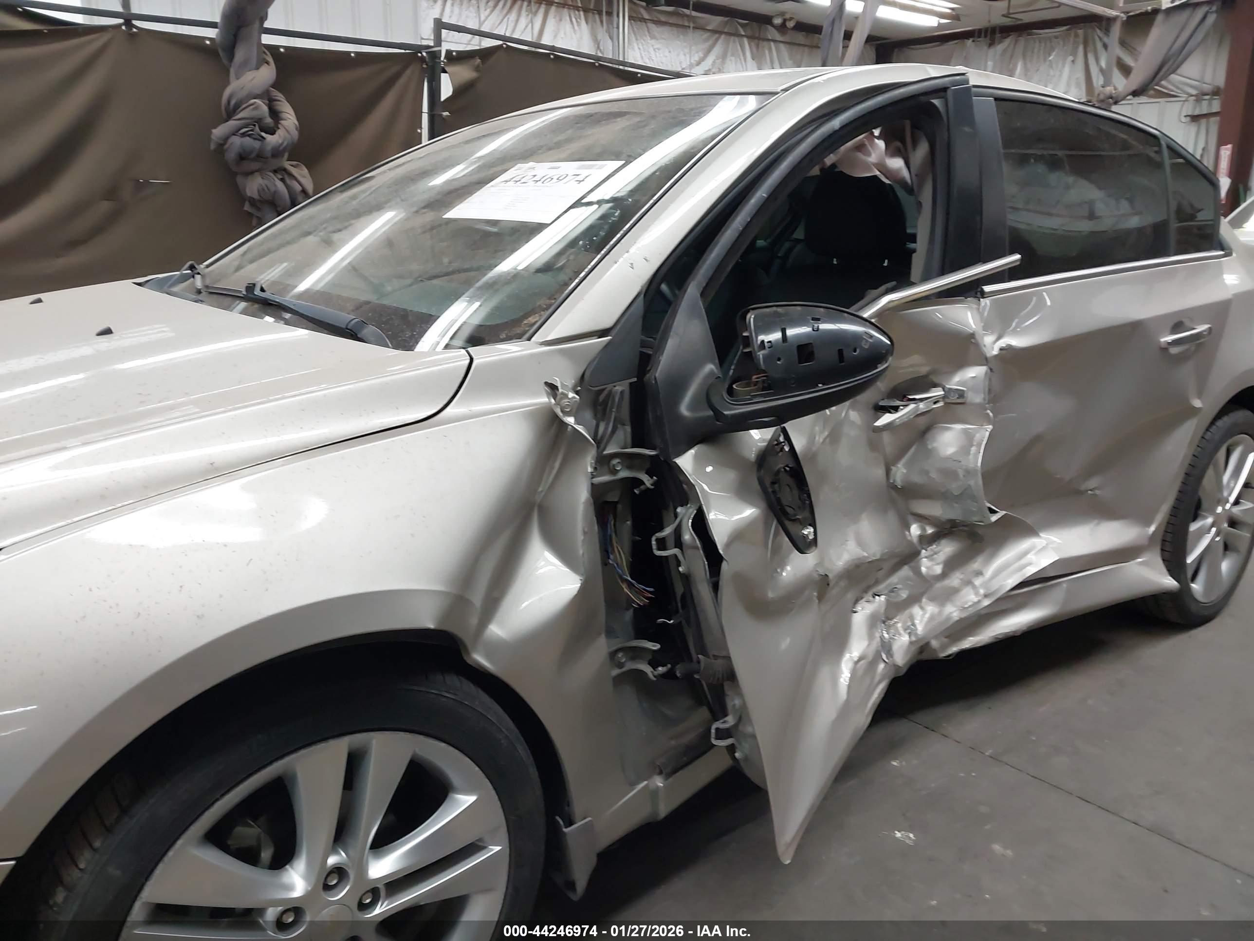 CHEVROLET CRUZE image 6