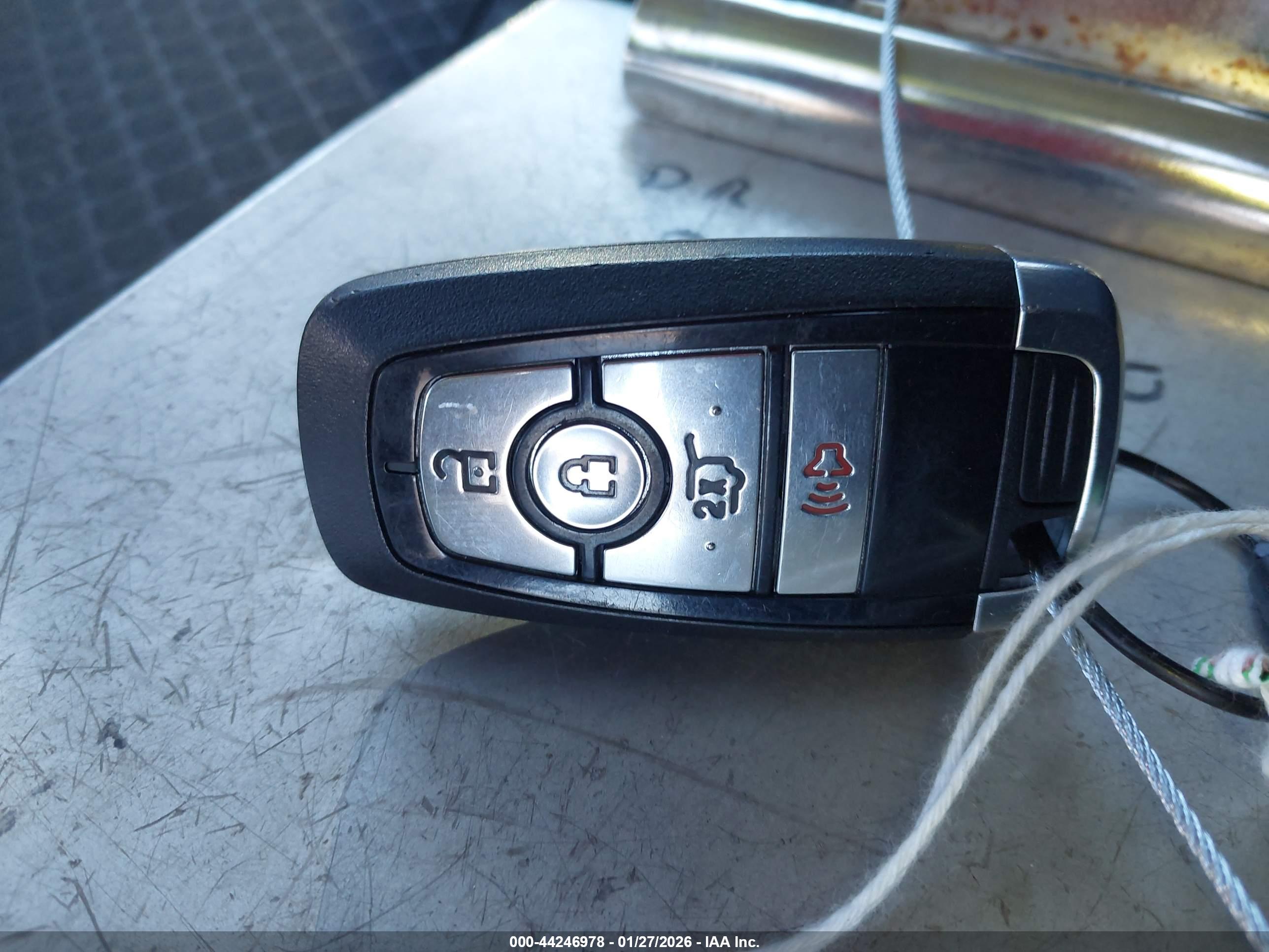 FORD ESCAPE image 11