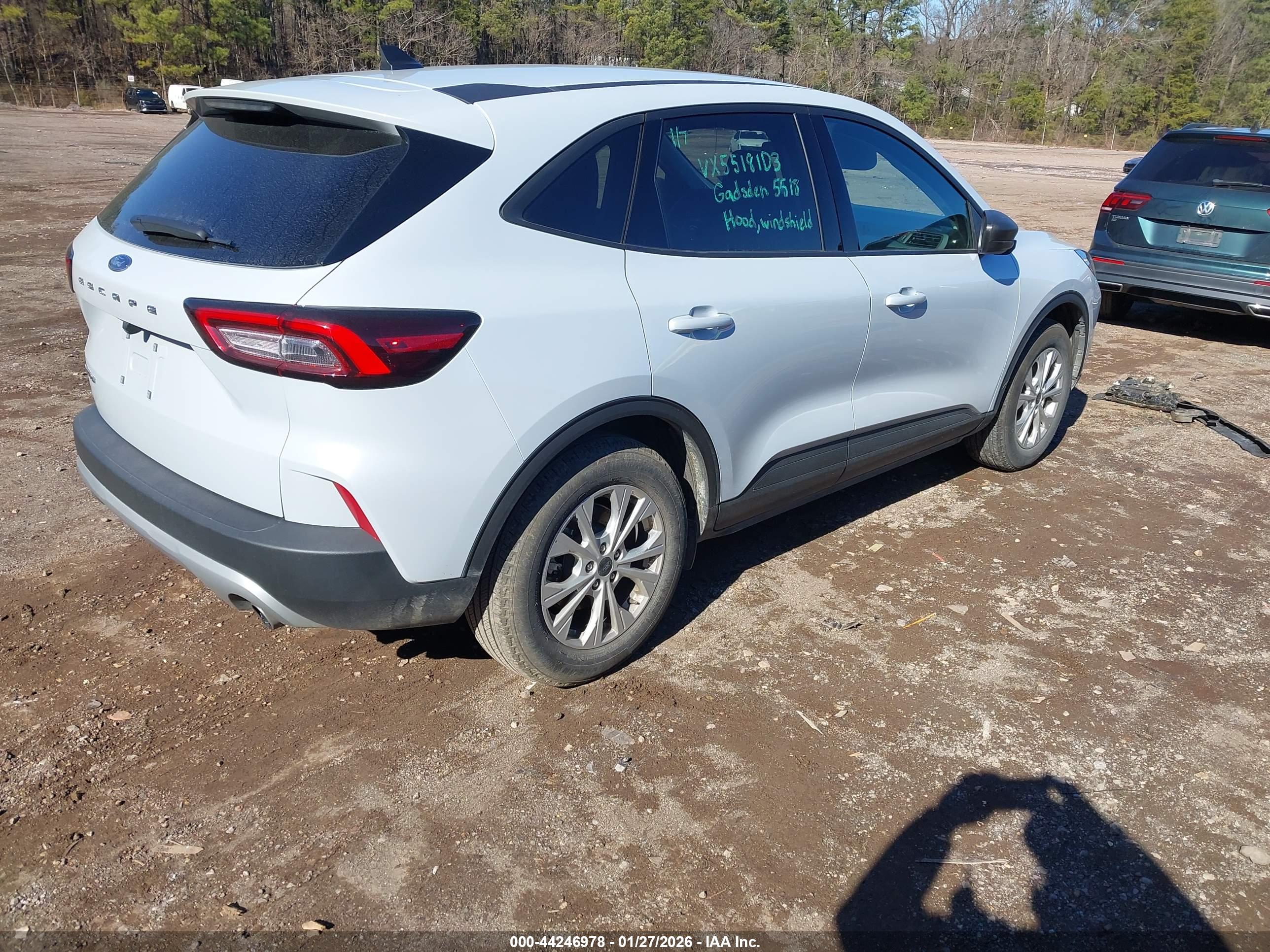 FORD ESCAPE image 4